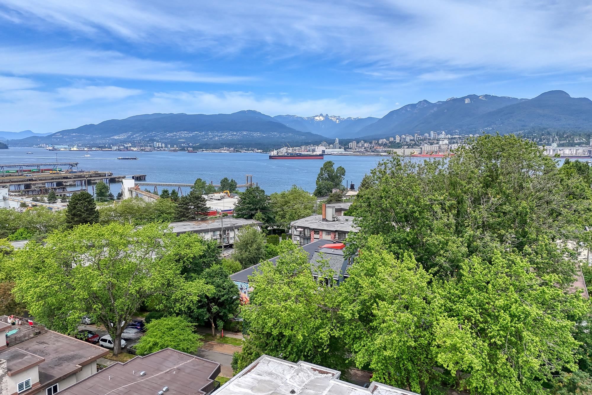 402 2215 Dundas Street - MLS&reg; # R3132547