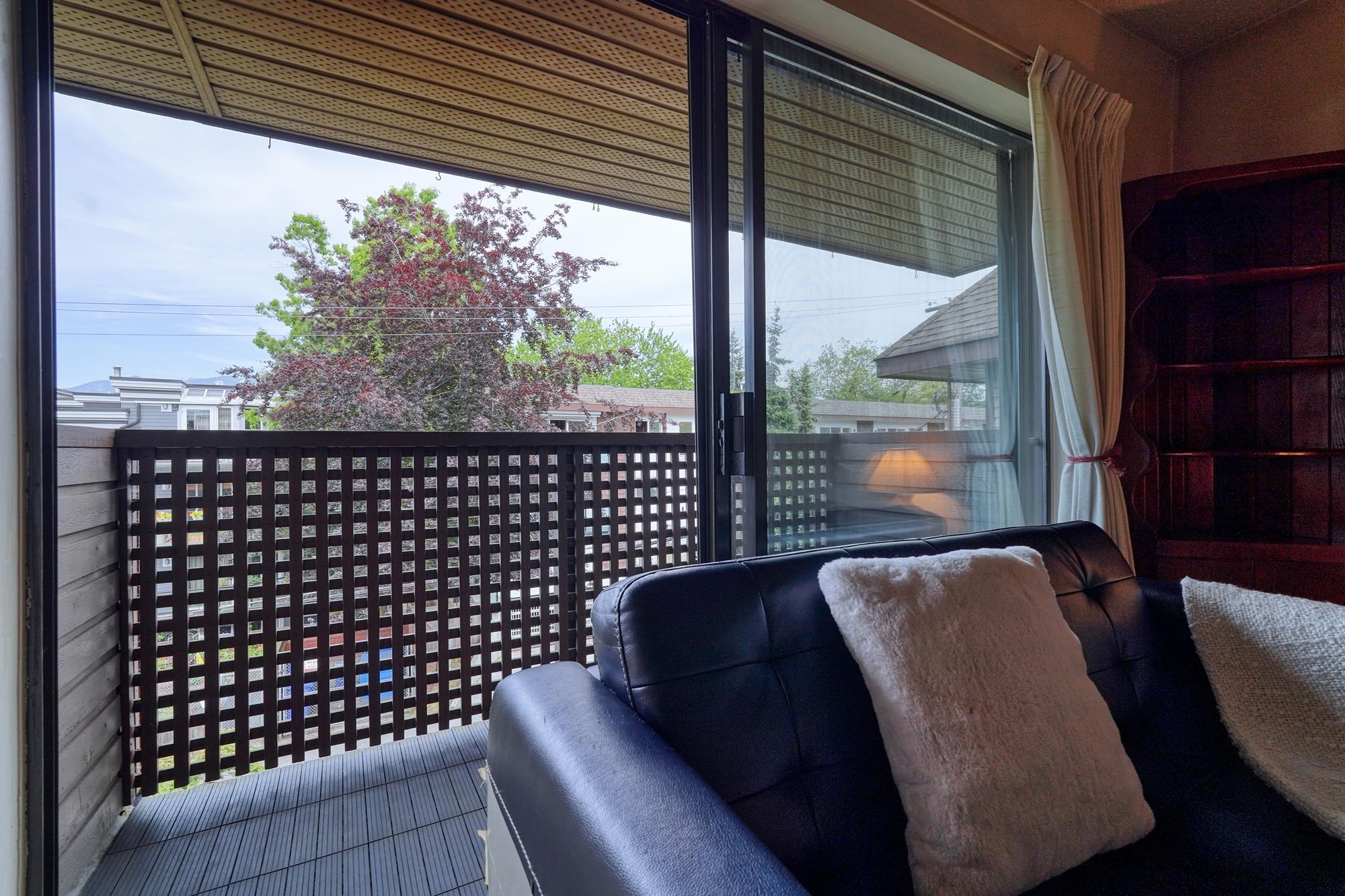 402 2215 Dundas Street - MLS&reg; # R3132547