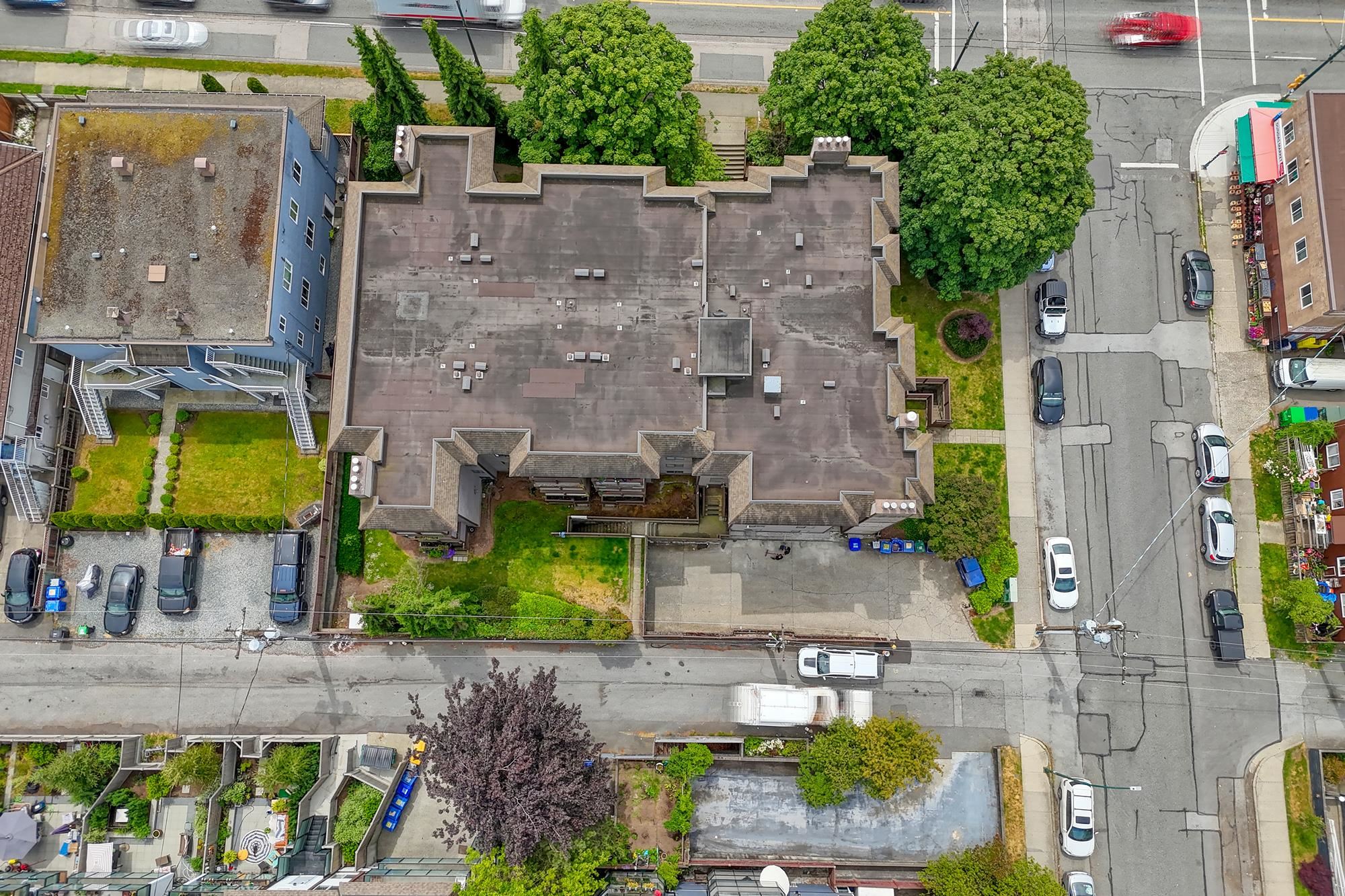 402 2215 Dundas Street - MLS&reg; # R3132547