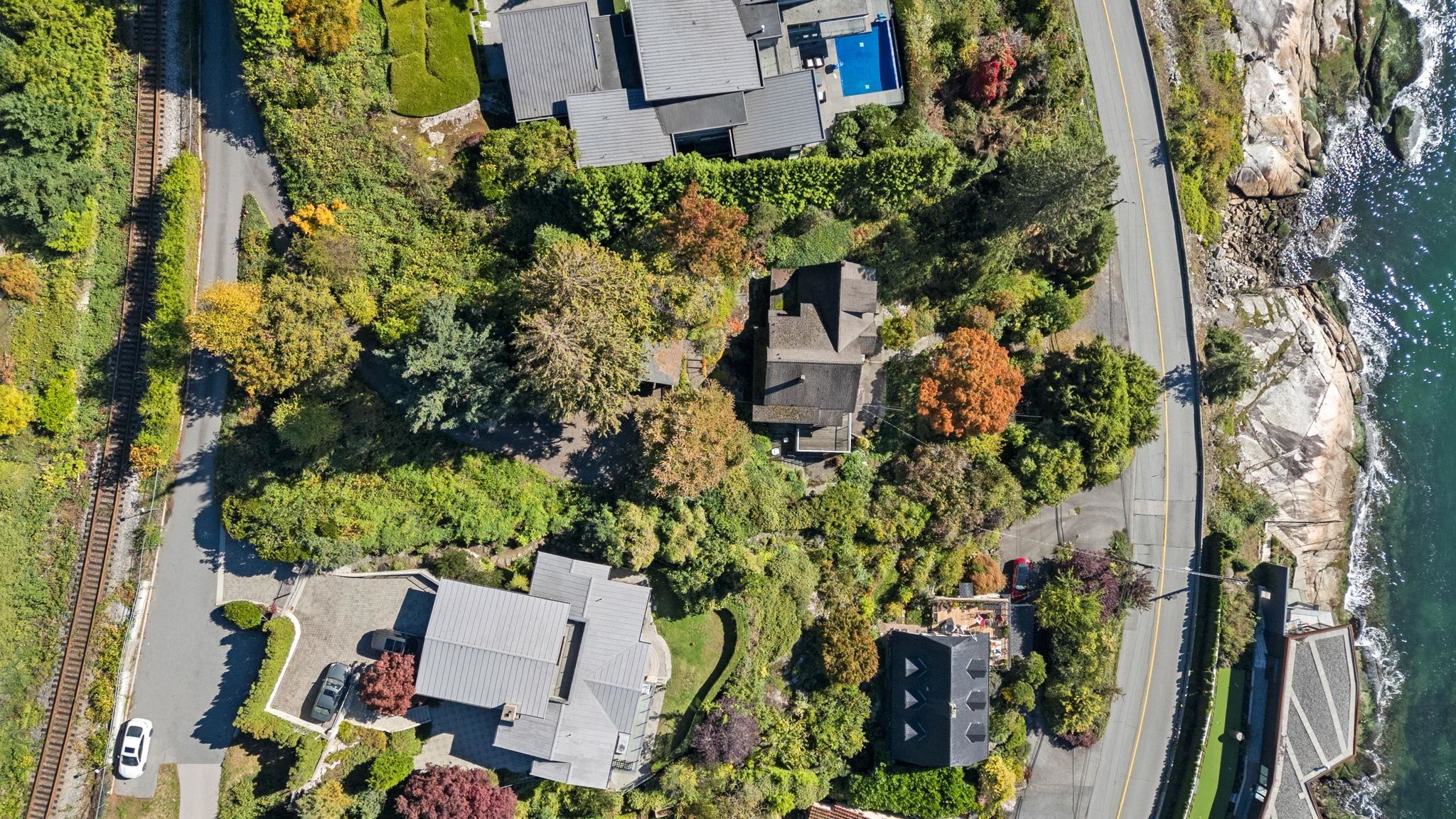  3721 Sunset Lane - MLS&reg; # R3132883