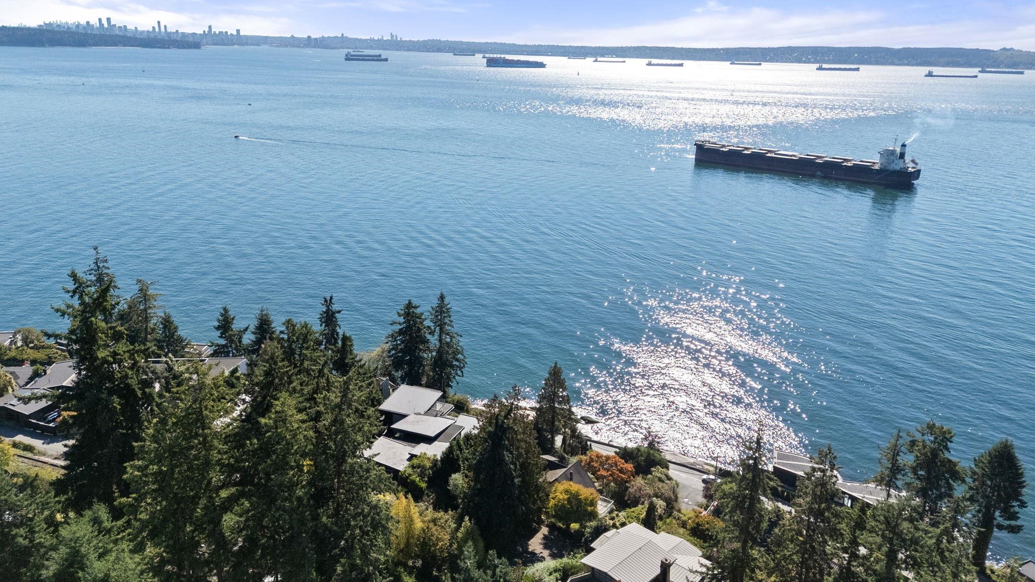  3721 Sunset Lane - MLS&reg; # R3132883