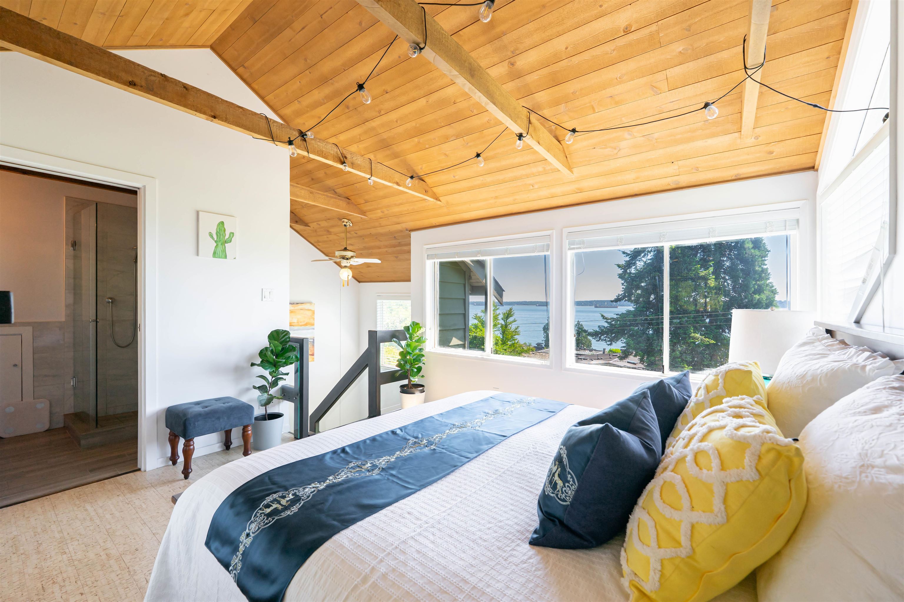  3341 Marine Drive - MLS&reg; # R3132901
