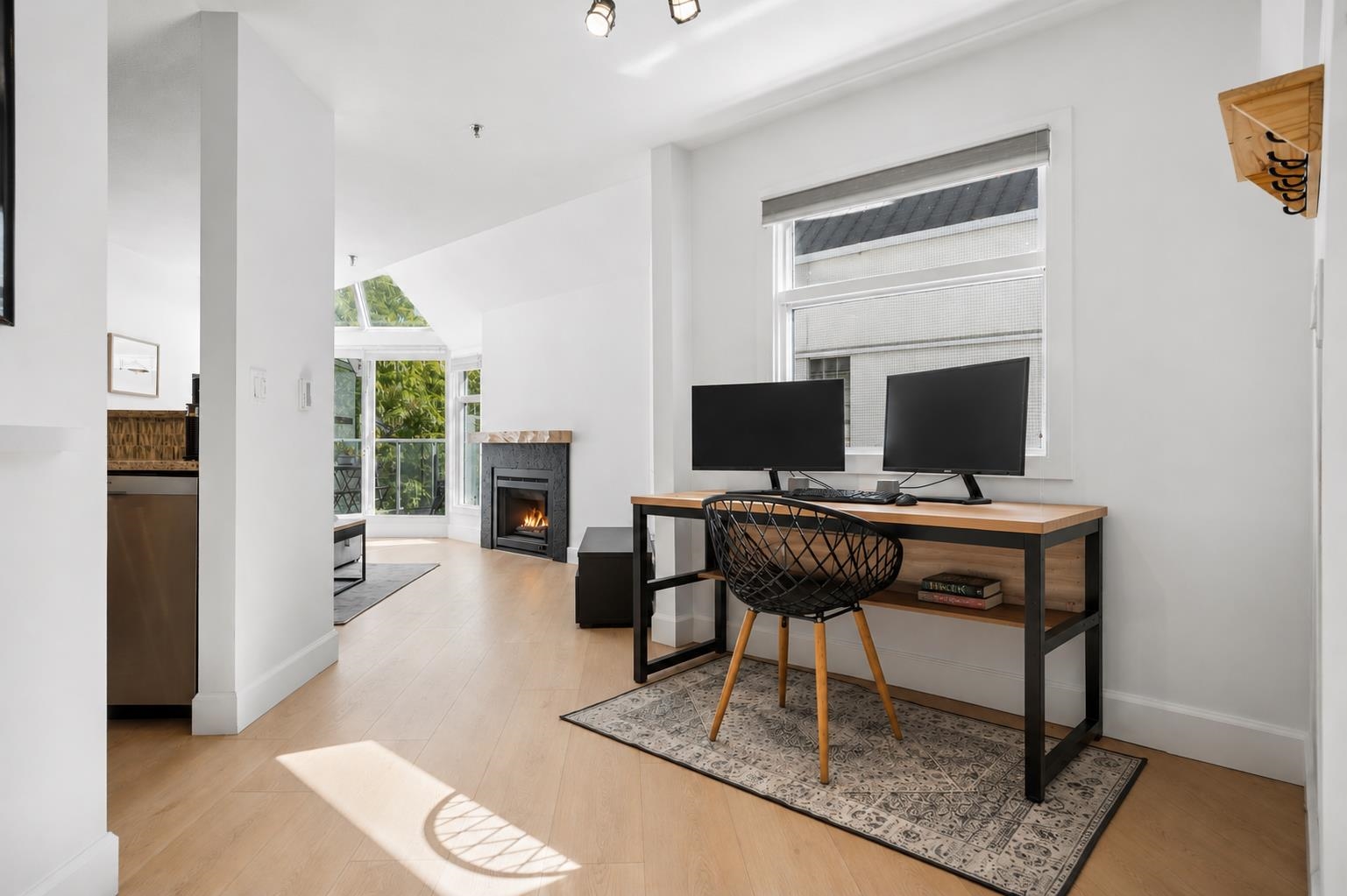 408 2020 8th Avenue - MLS&reg; # R3134159