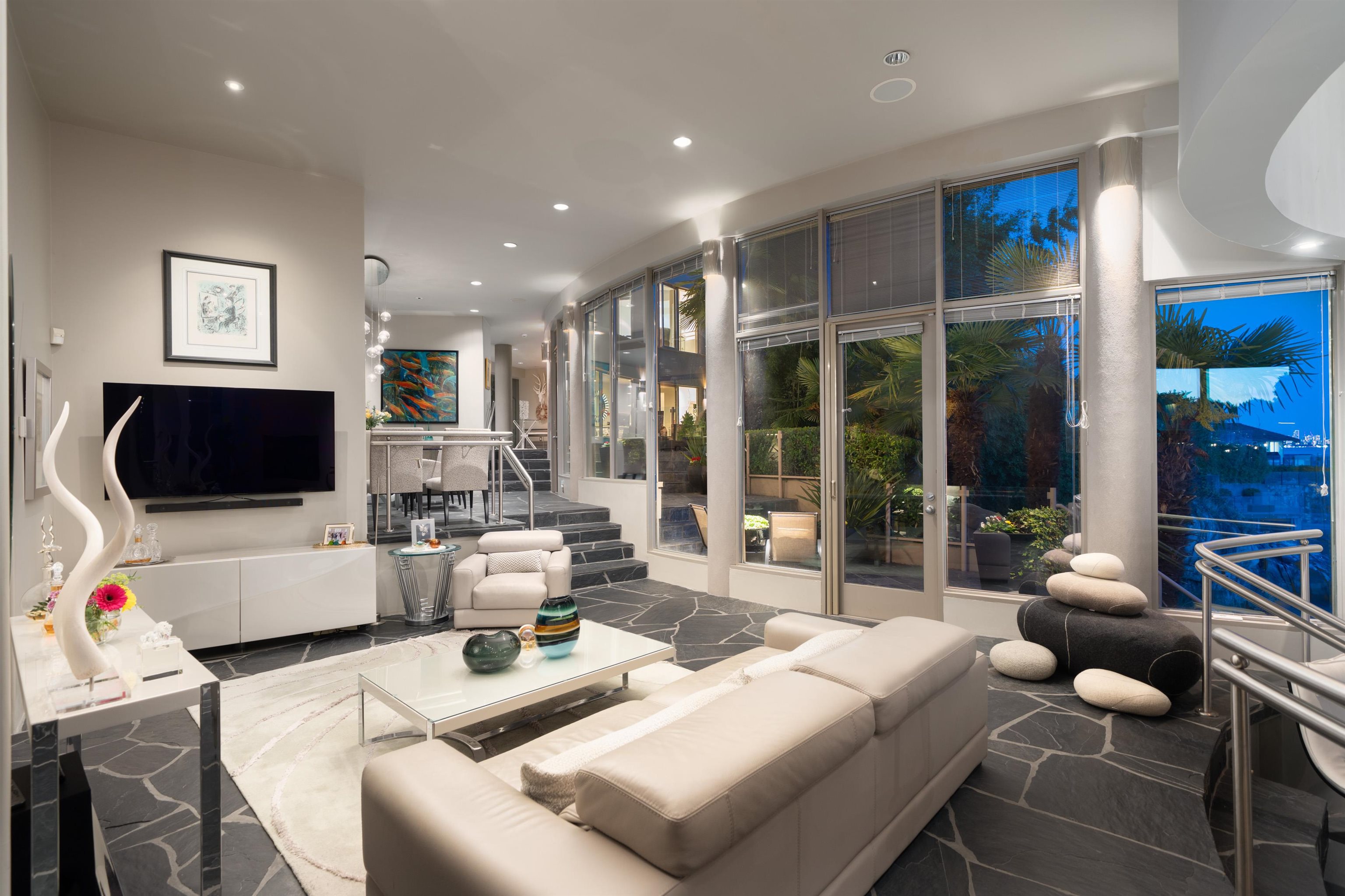  3912 Marine Drive - MLS&reg; # R3134388