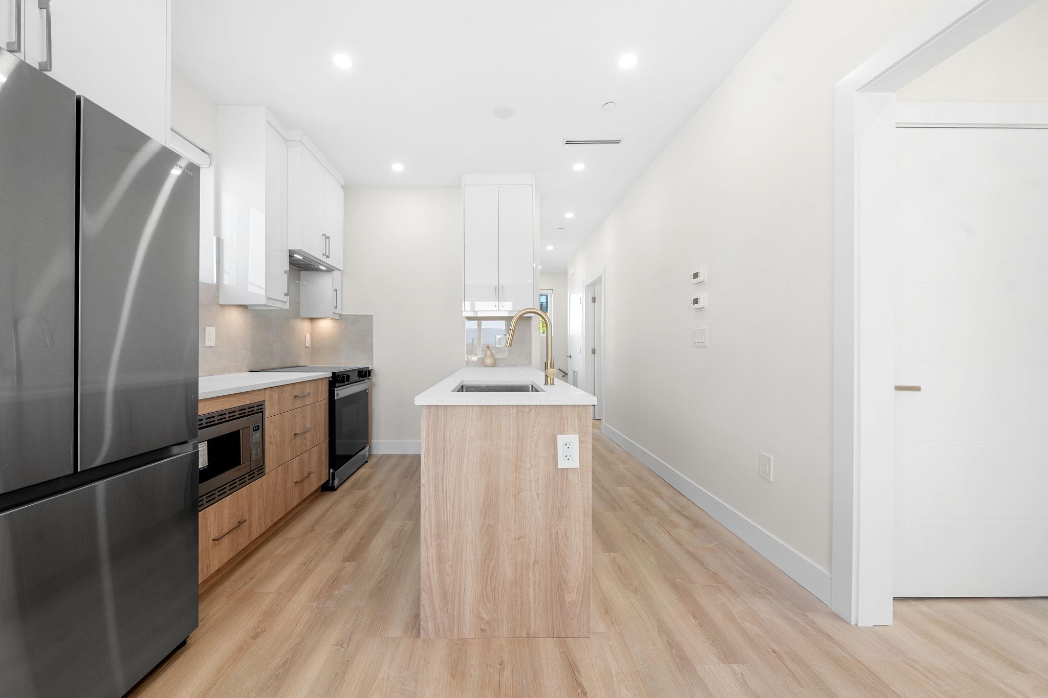 2 3583 Haida Drive - MLS&reg; # R3135147