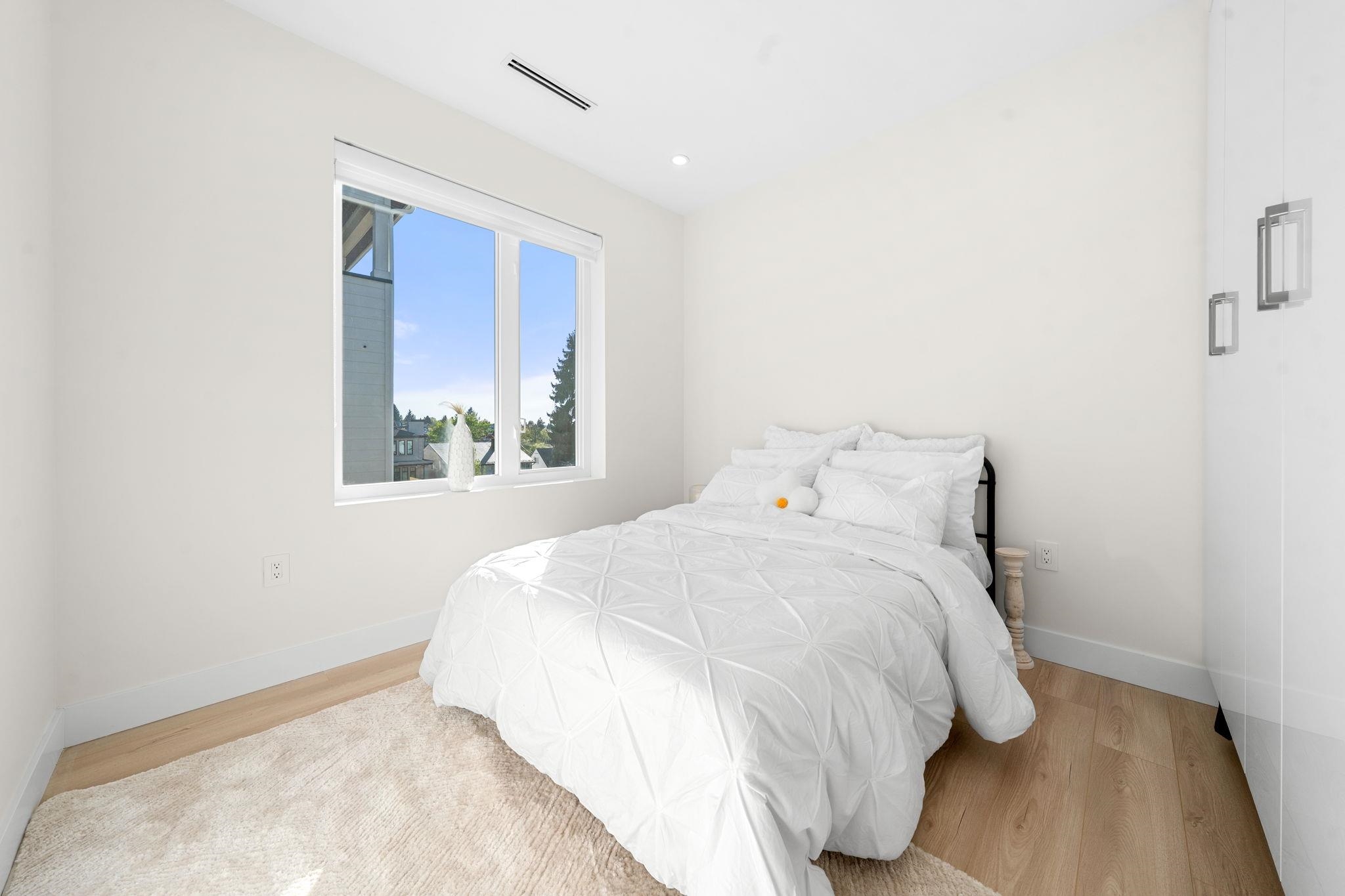 2 3583 Haida Drive - MLS&reg; # R3135147