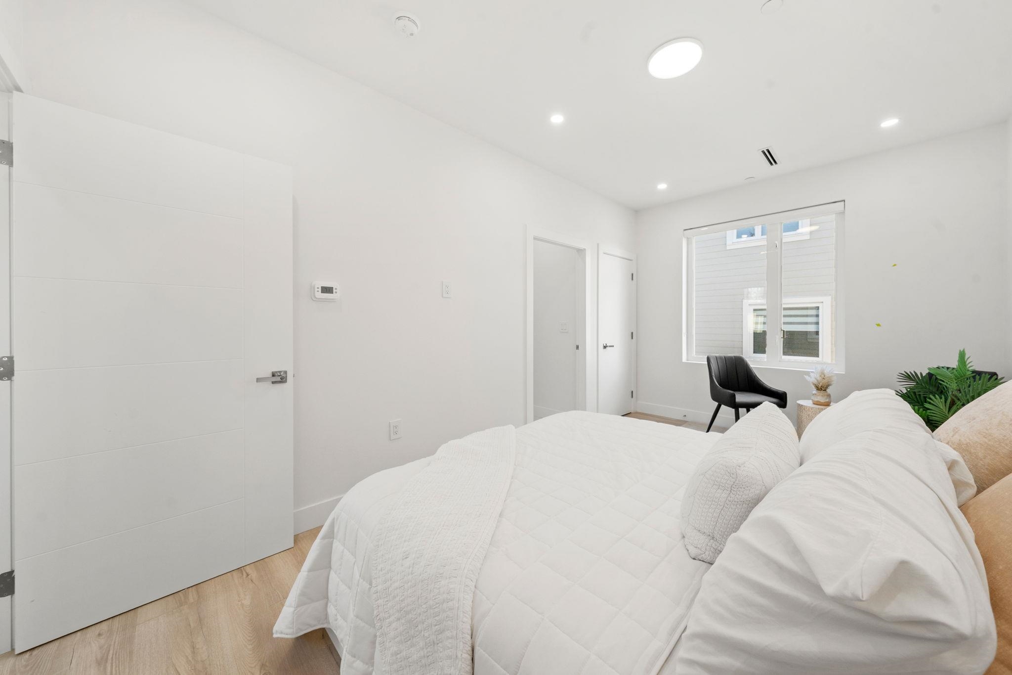 2 3583 Haida Drive - MLS&reg; # R3135147