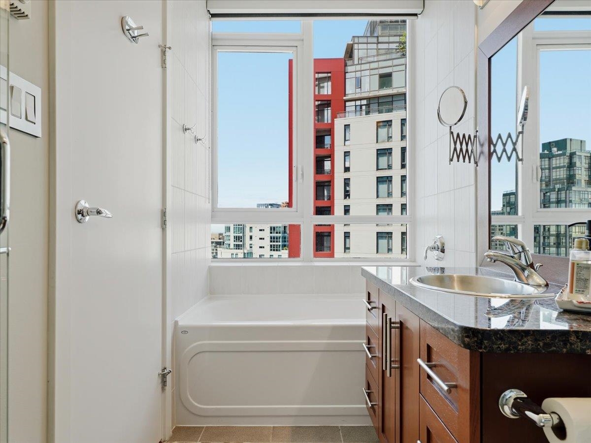 3301 1189 Melville Street - MLS&reg; # R3135619