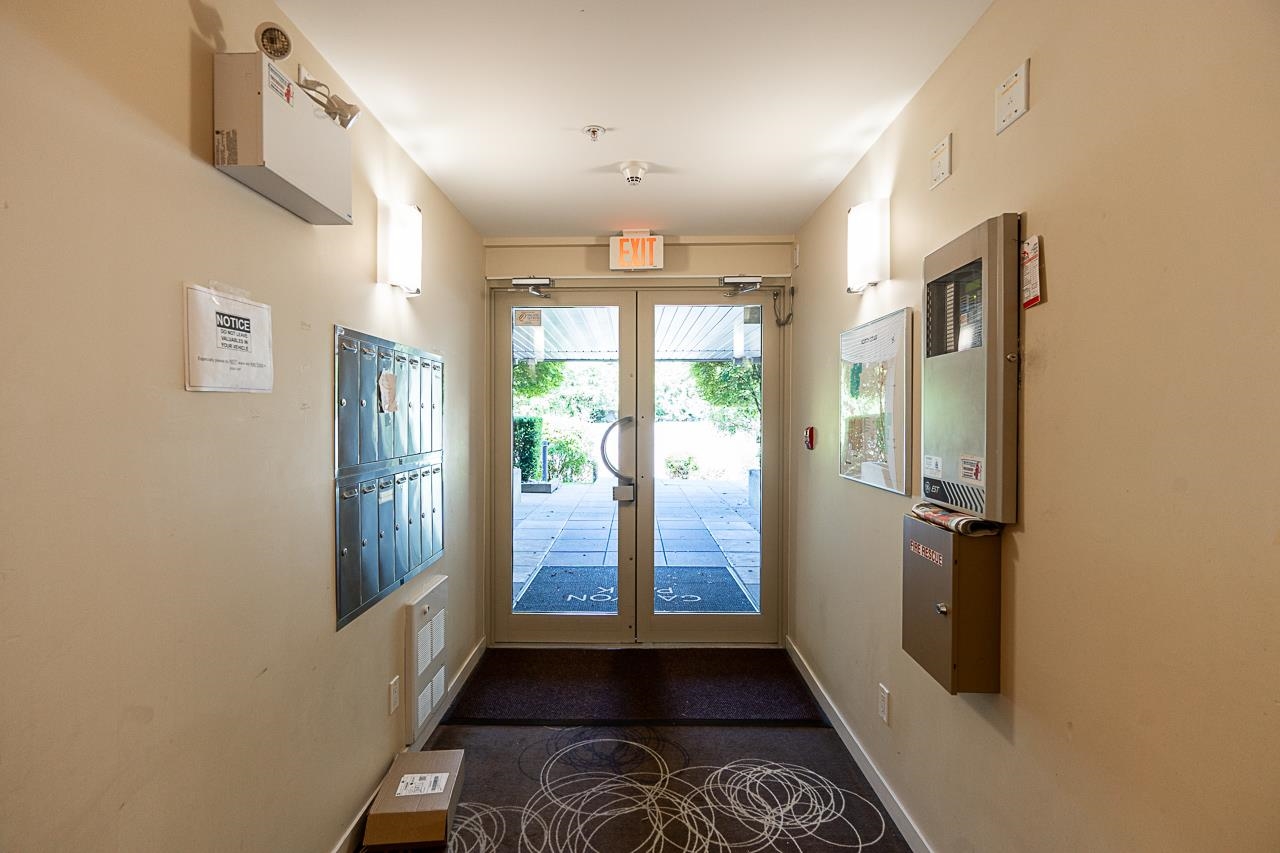 206 2832 Capilano Road - MLS&reg; # R3135871
