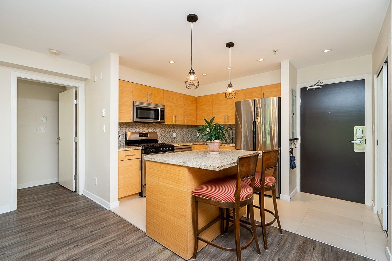206 2832 Capilano Road - MLS&reg; # R3135871
