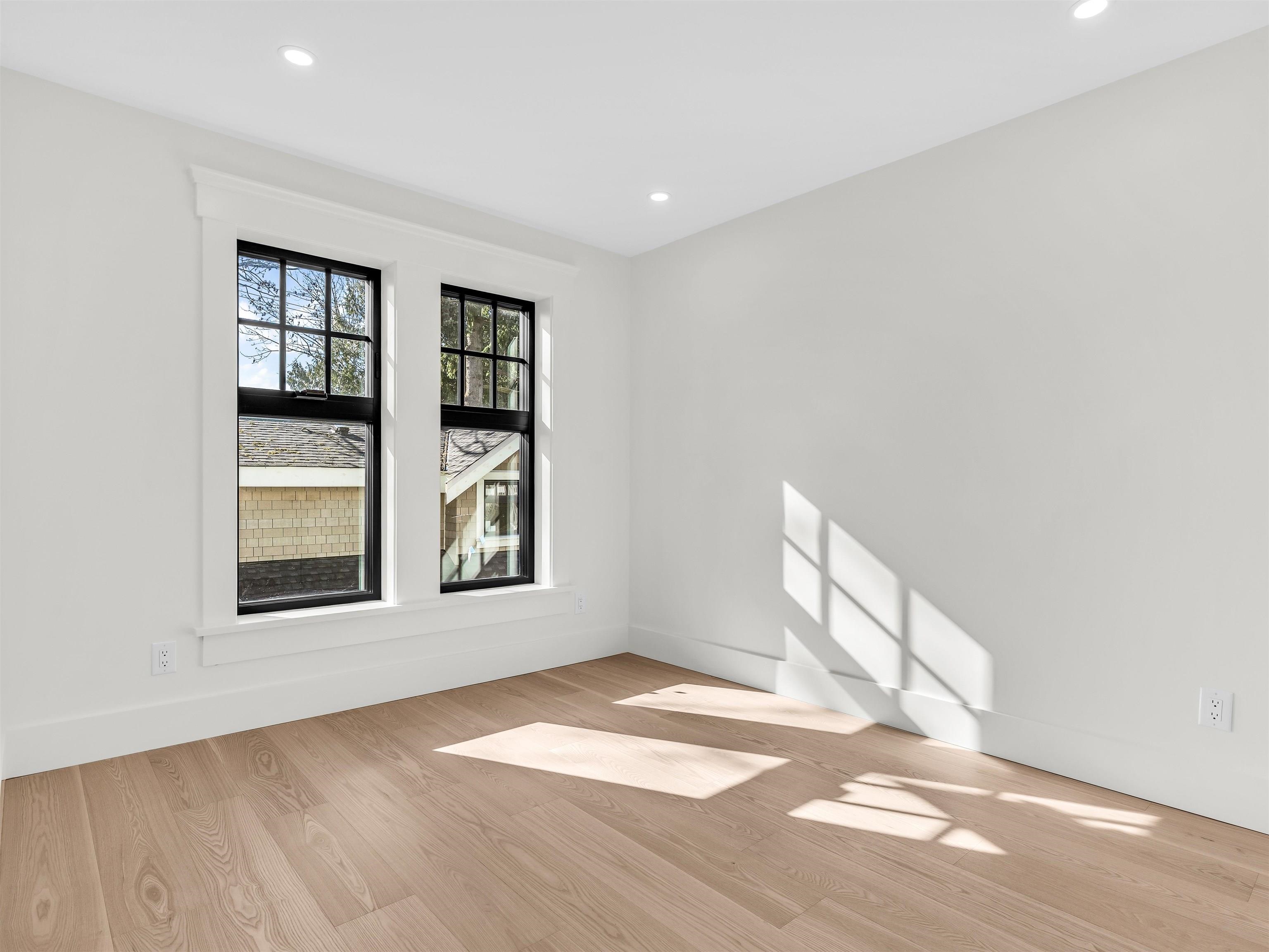  2566 2nd Avenue - MLS&reg; # R3136407