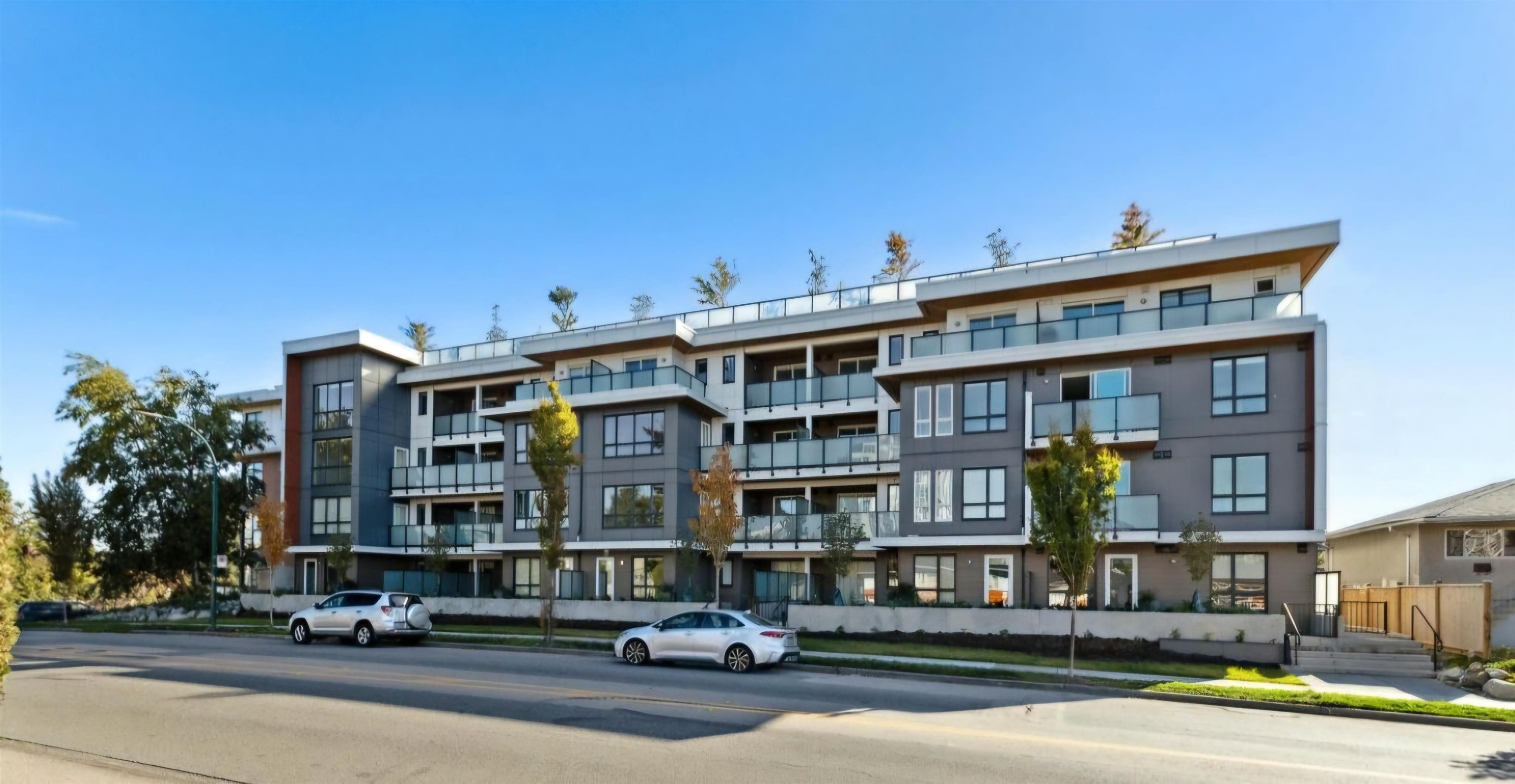 107 4933 Clarendon Avenue - MLS&reg; # R3136433