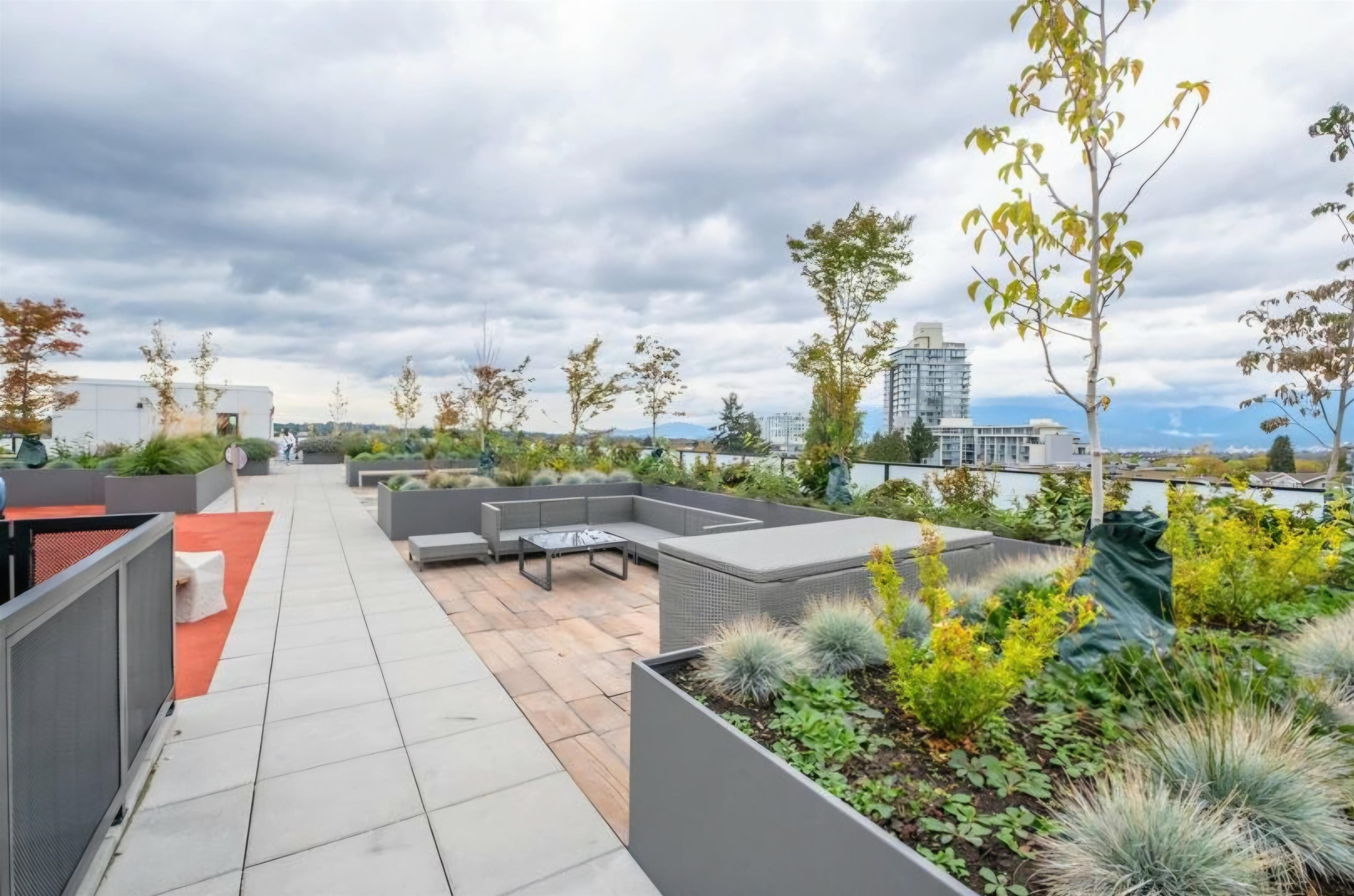 107 4933 Clarendon Avenue - MLS&reg; # R3136433