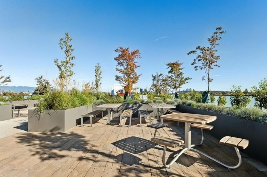 107 4933 Clarendon Avenue - MLS&reg; # R3136433