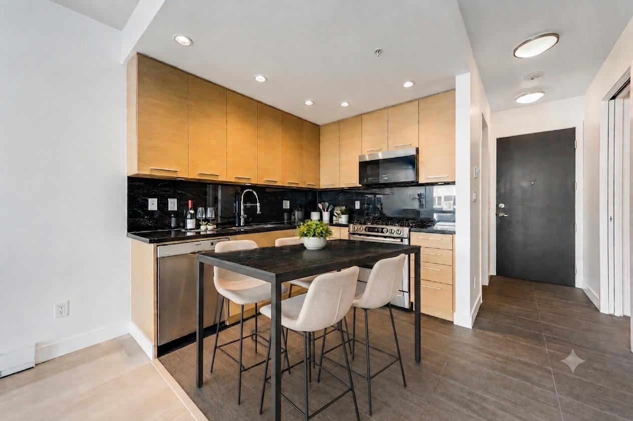 308 2528 Maple Street - MLS&reg; # R3136612