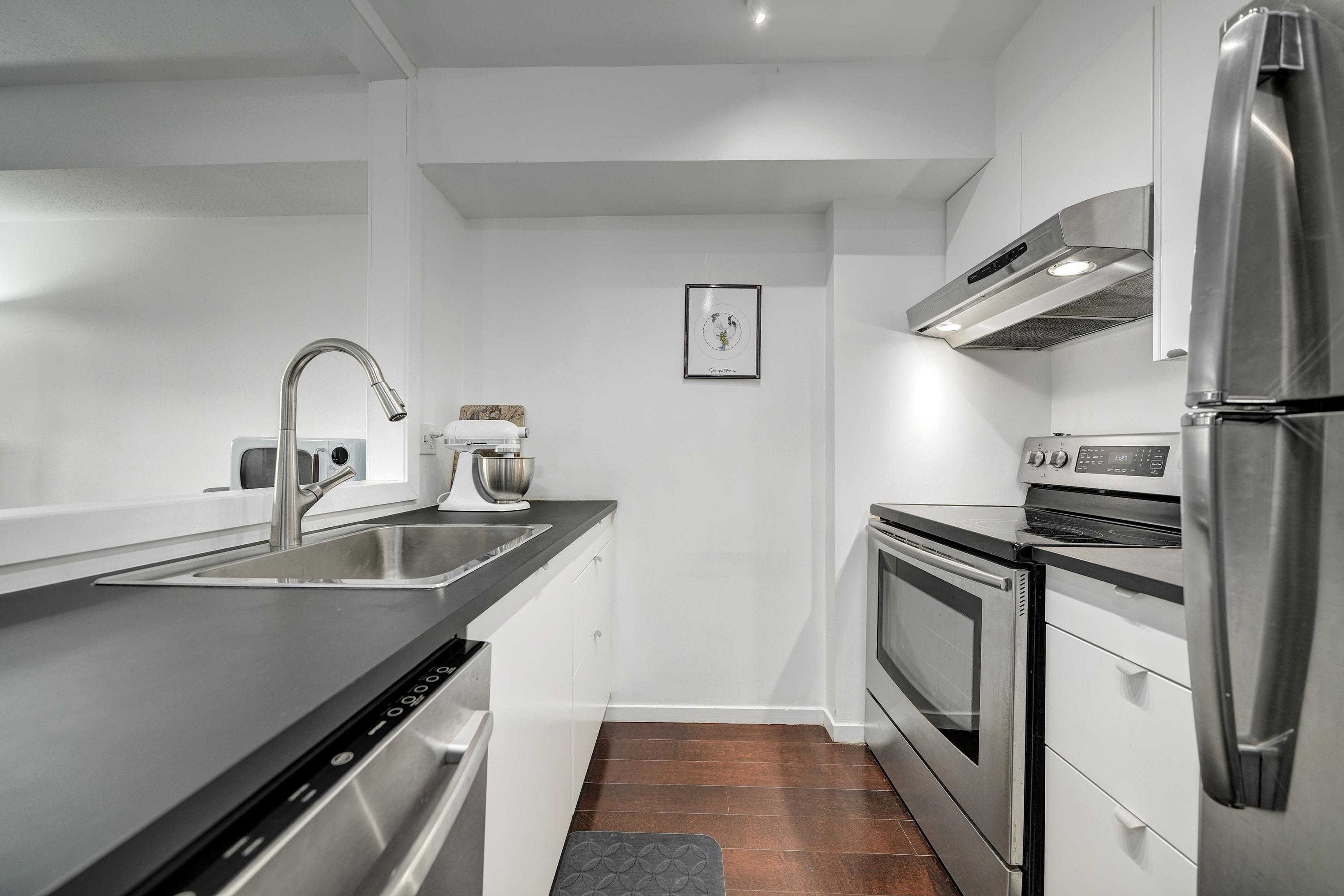 210 1099 Broadway  - MLS&reg; # R3136784