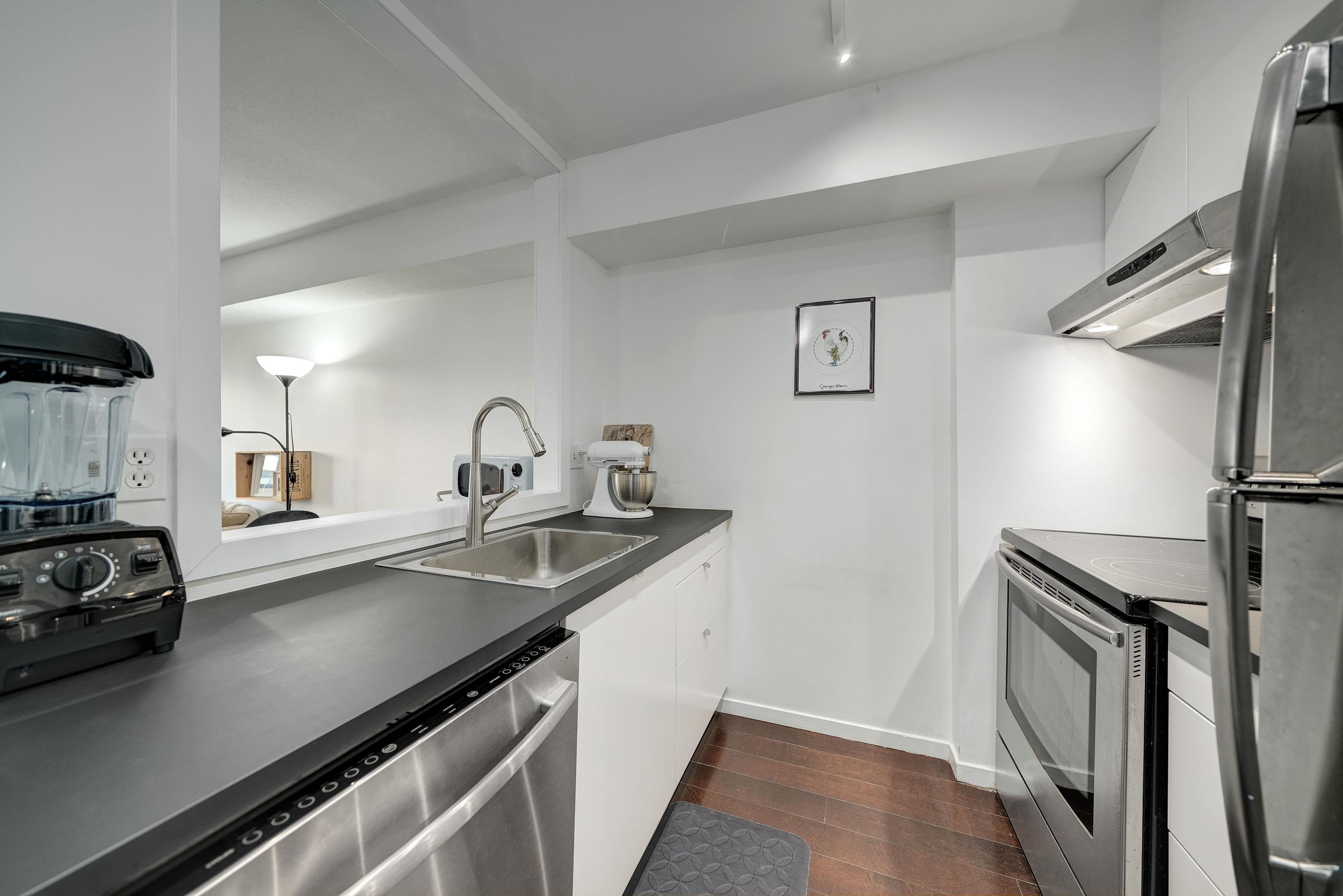 210 1099 Broadway  - MLS&reg; # R3136784