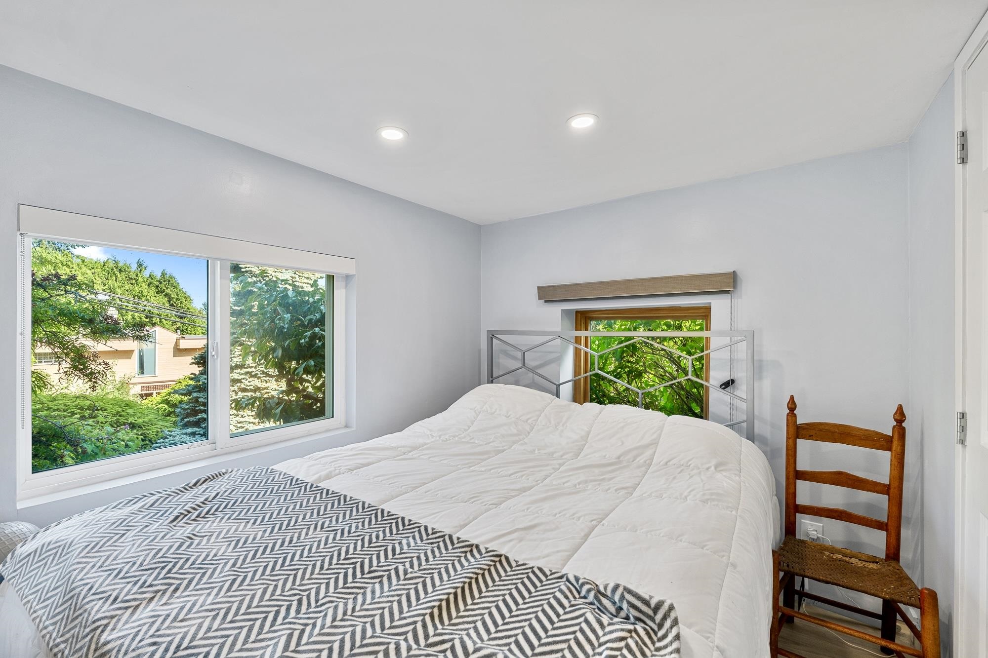  445 Oxley Street - MLS&reg; # R3136902