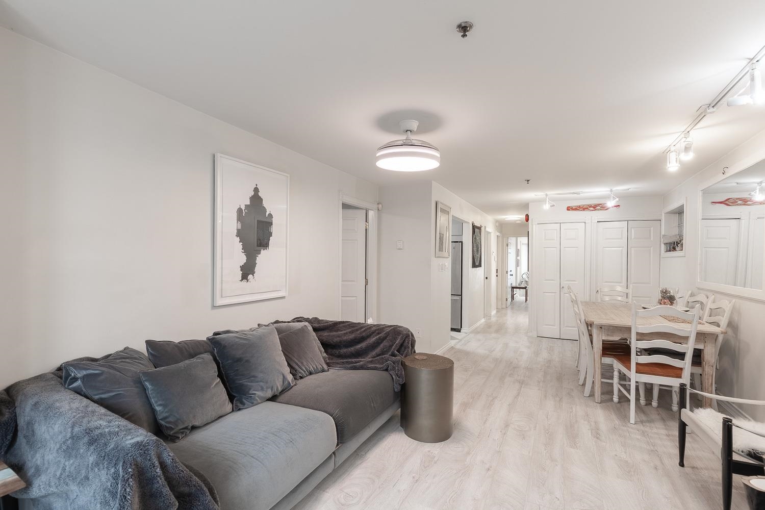 1 451 Pender Street - MLS&reg; # R3137028