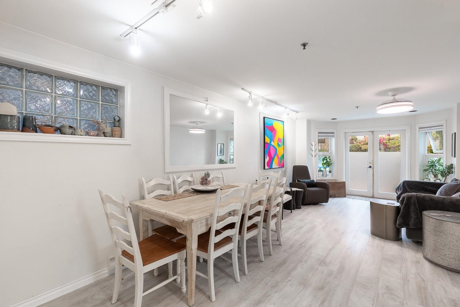 1 451 Pender Street - MLS&reg; # R3137028