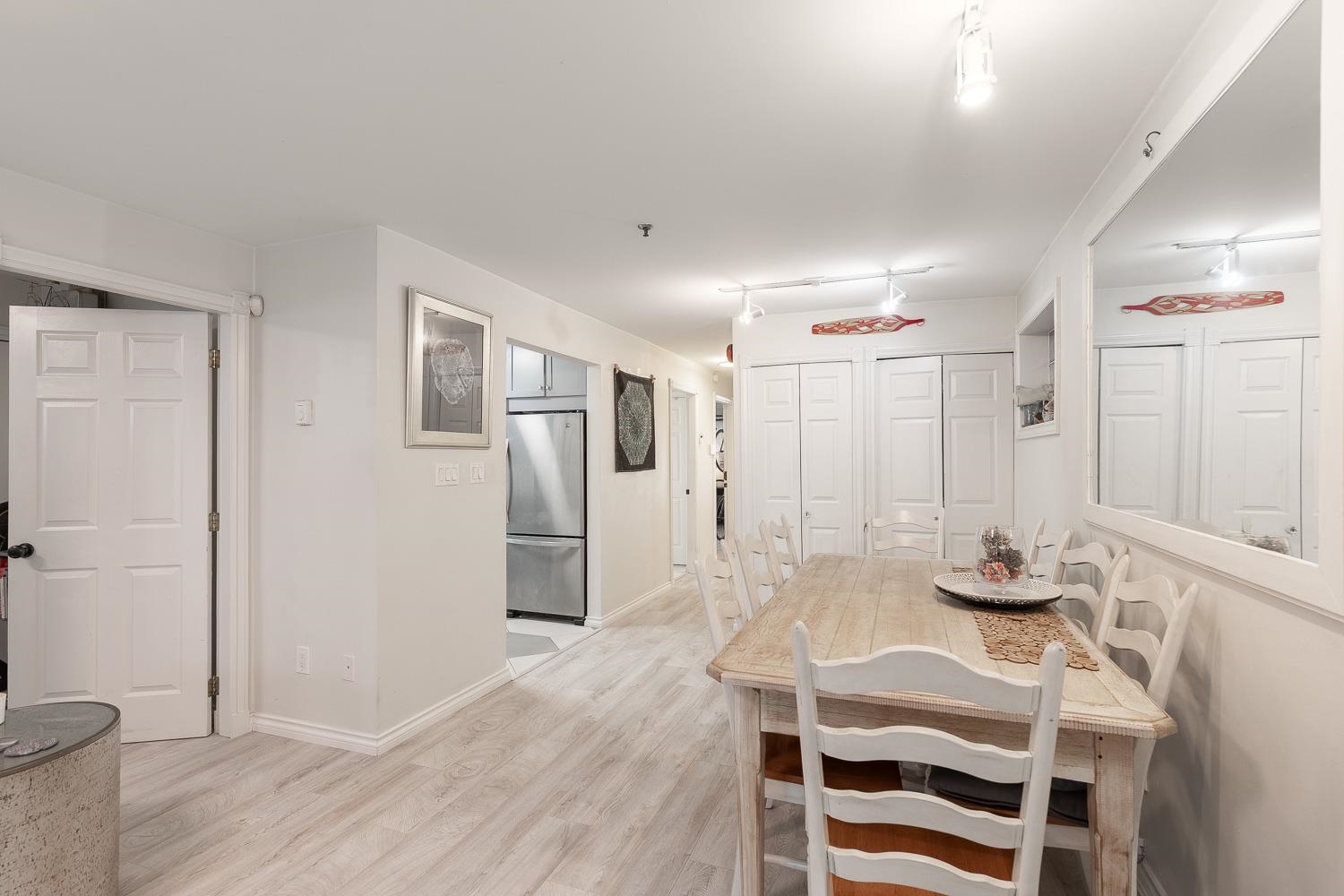 1 451 Pender Street - MLS&reg; # R3137028