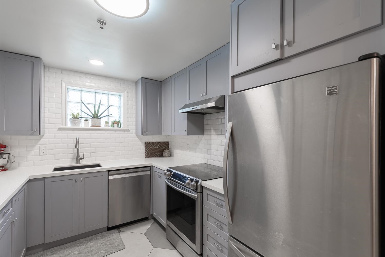1 451 Pender Street - MLS&reg; # R3137028