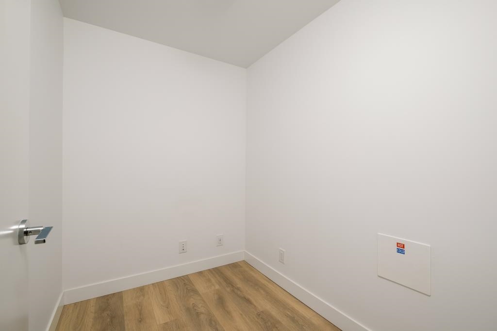 301 8538 River District Crossing - MLS&reg; # R3138134
