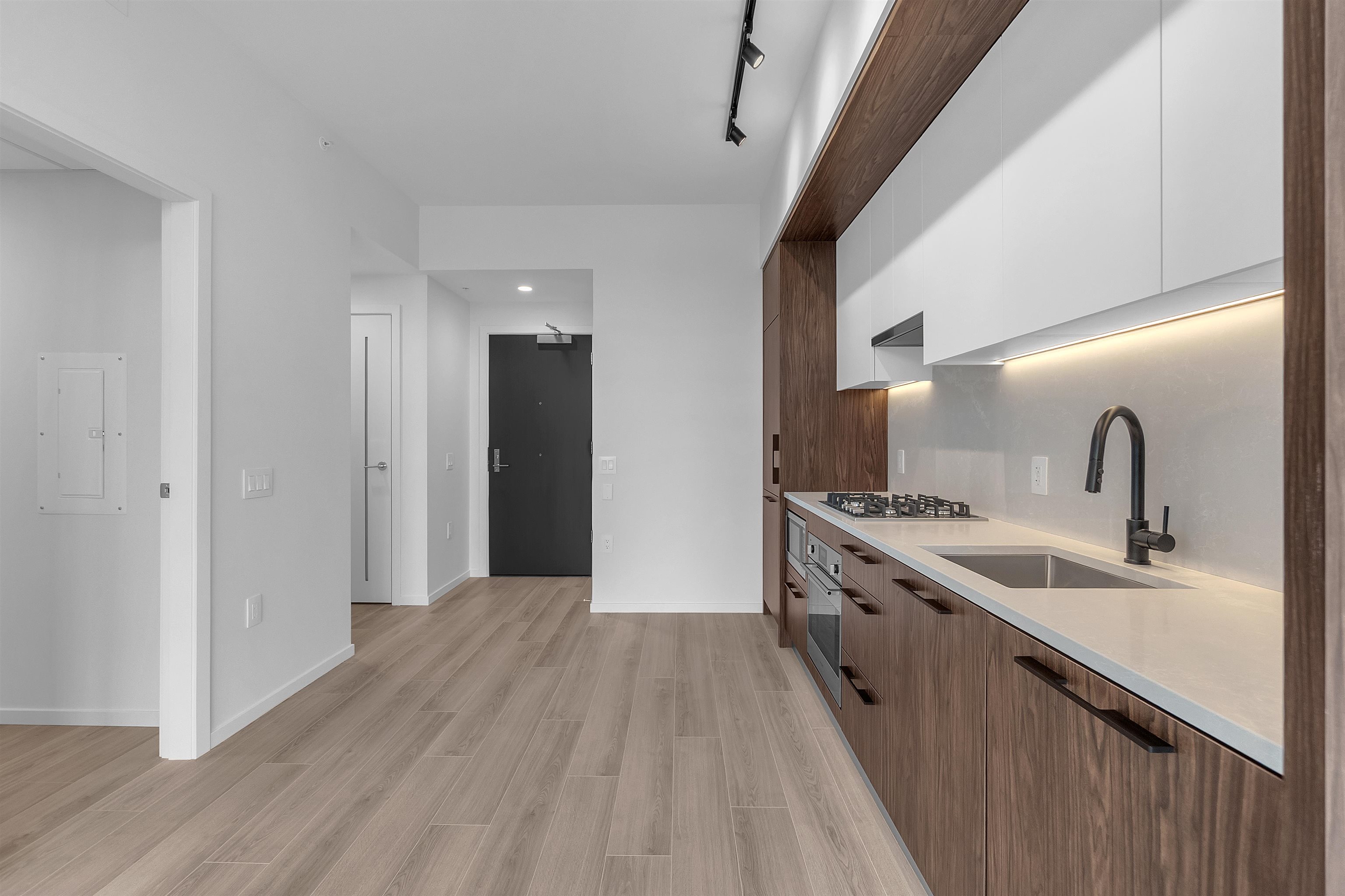 4XX 2729 Kingsway  - MLS&reg; # R3138149