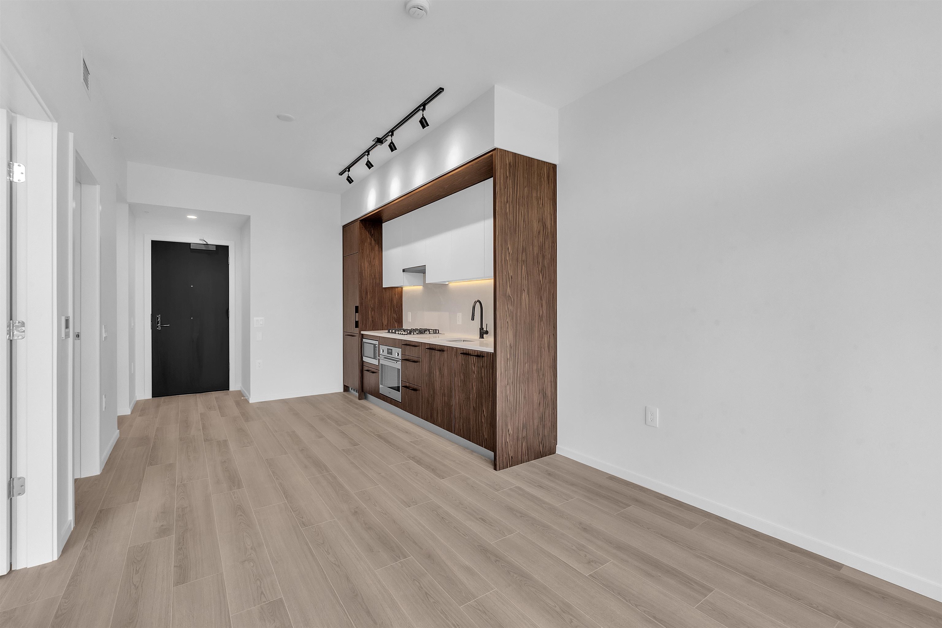 4XX 2729 Kingsway  - MLS&reg; # R3138149