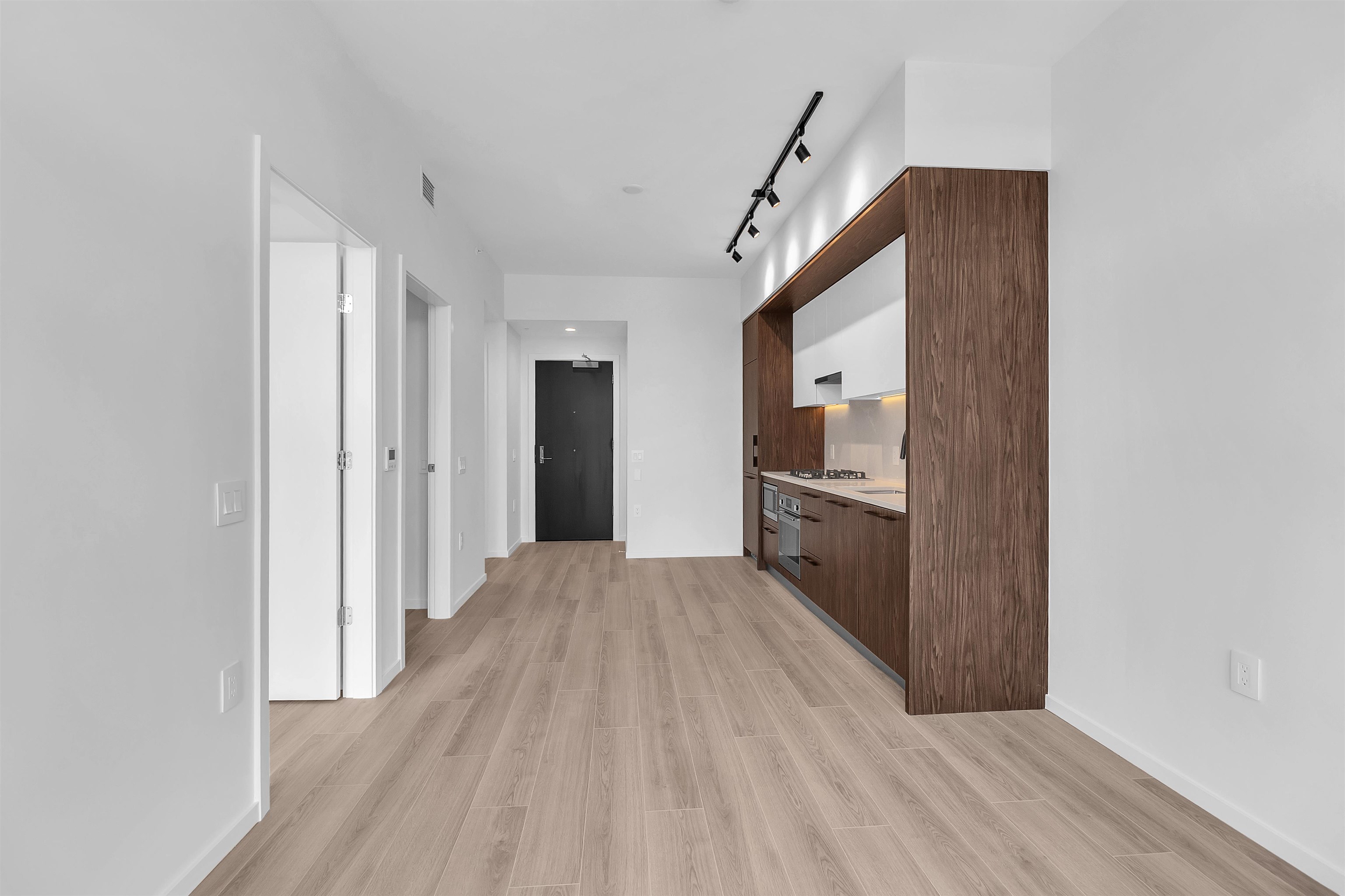 4XX 2729 Kingsway  - MLS&reg; # R3138149