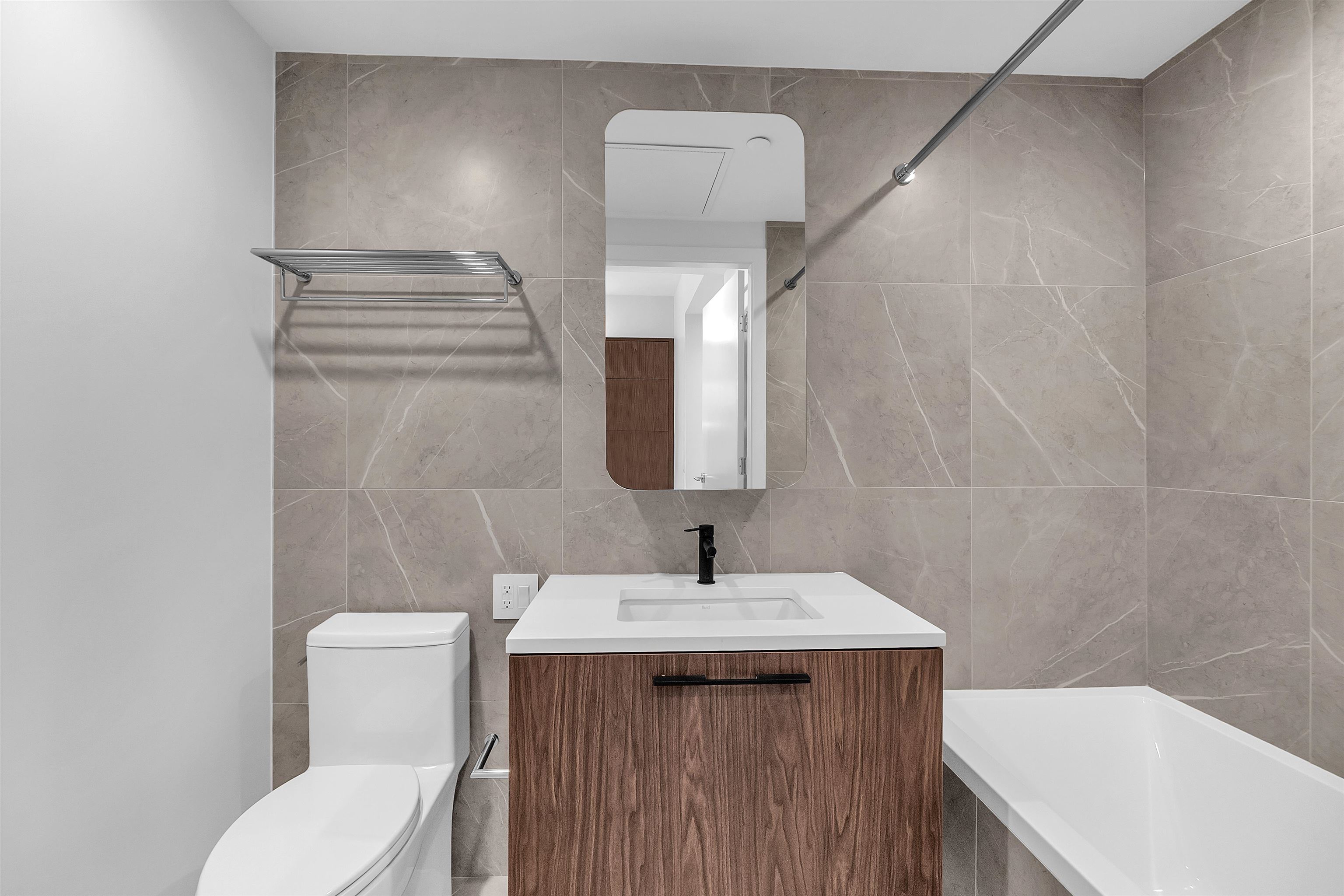 4XX 2729 Kingsway  - MLS&reg; # R3138149