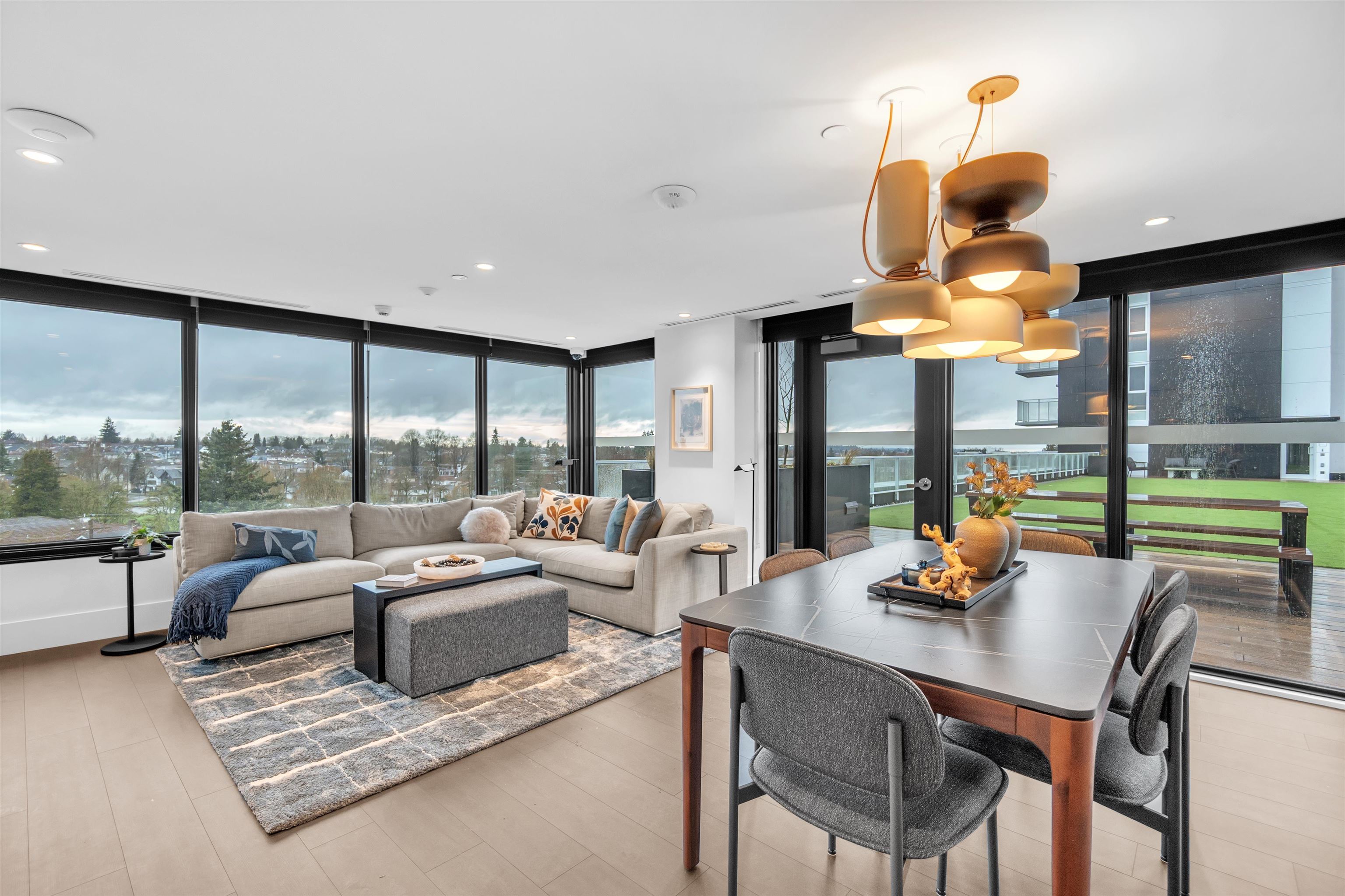 4XX 2729 Kingsway  - MLS&reg; # R3138149