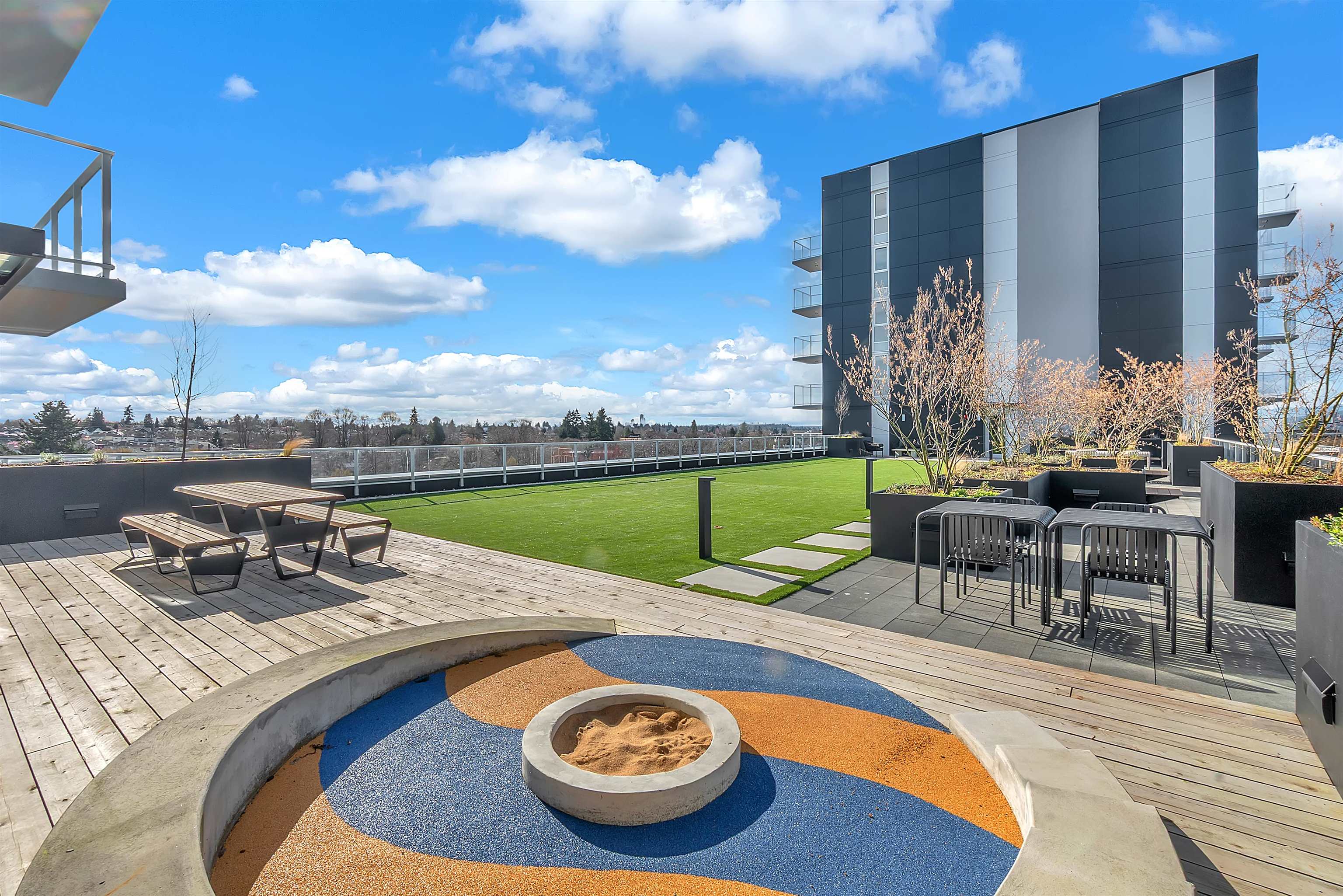 4XX 2729 Kingsway  - MLS&reg; # R3138149