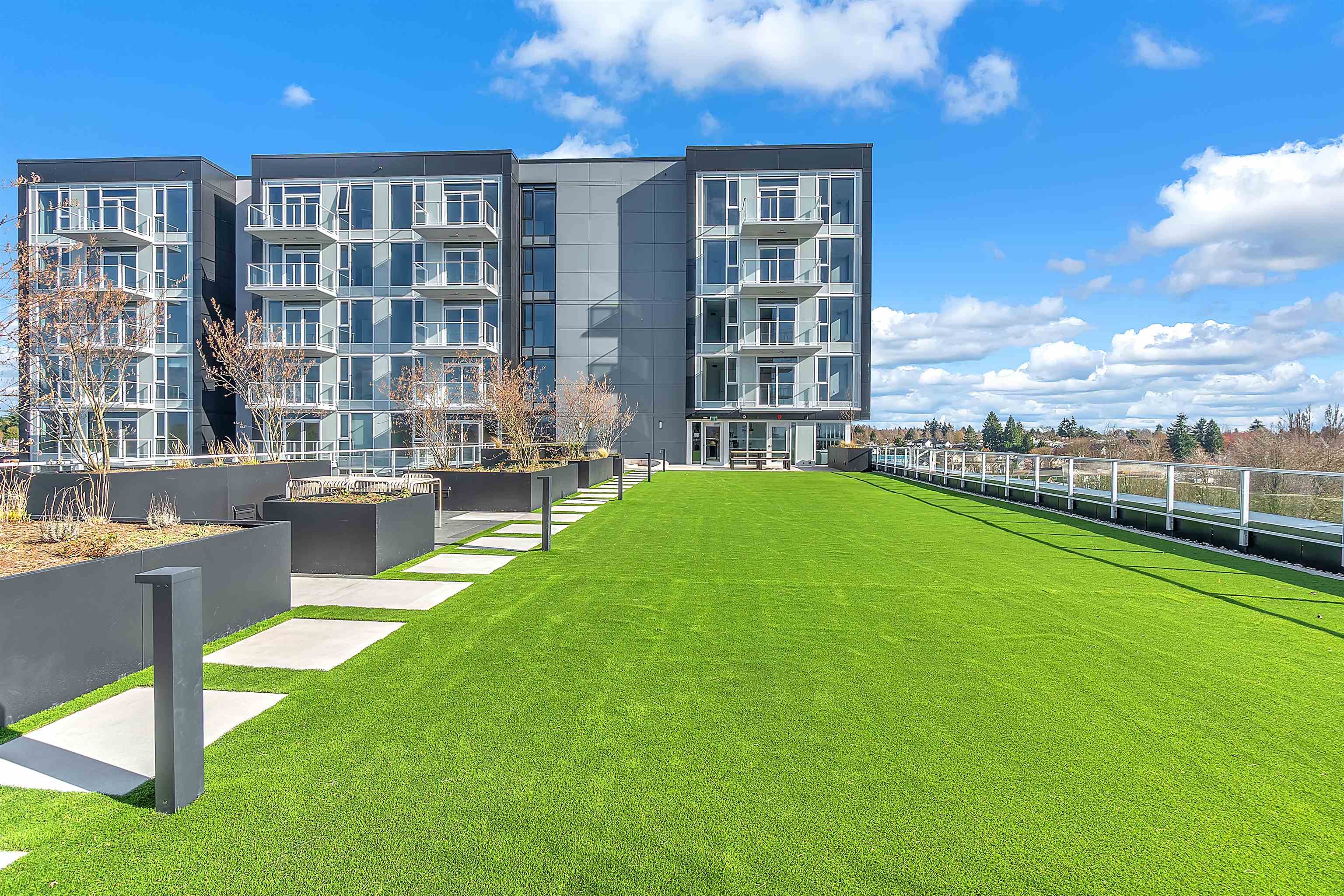 4XX 2729 Kingsway  - MLS&reg; # R3138149