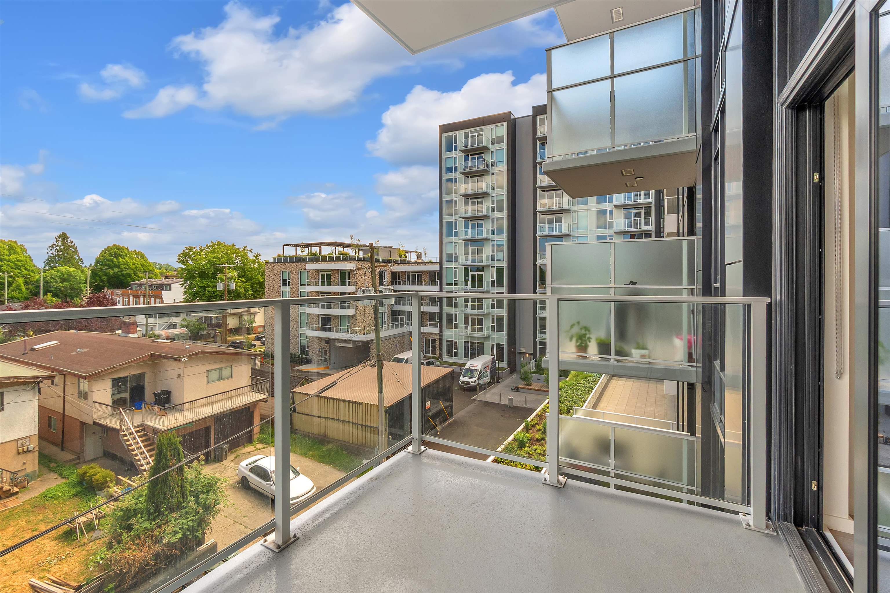 4XX 2729 Kingsway  - MLS&reg; # R3138149