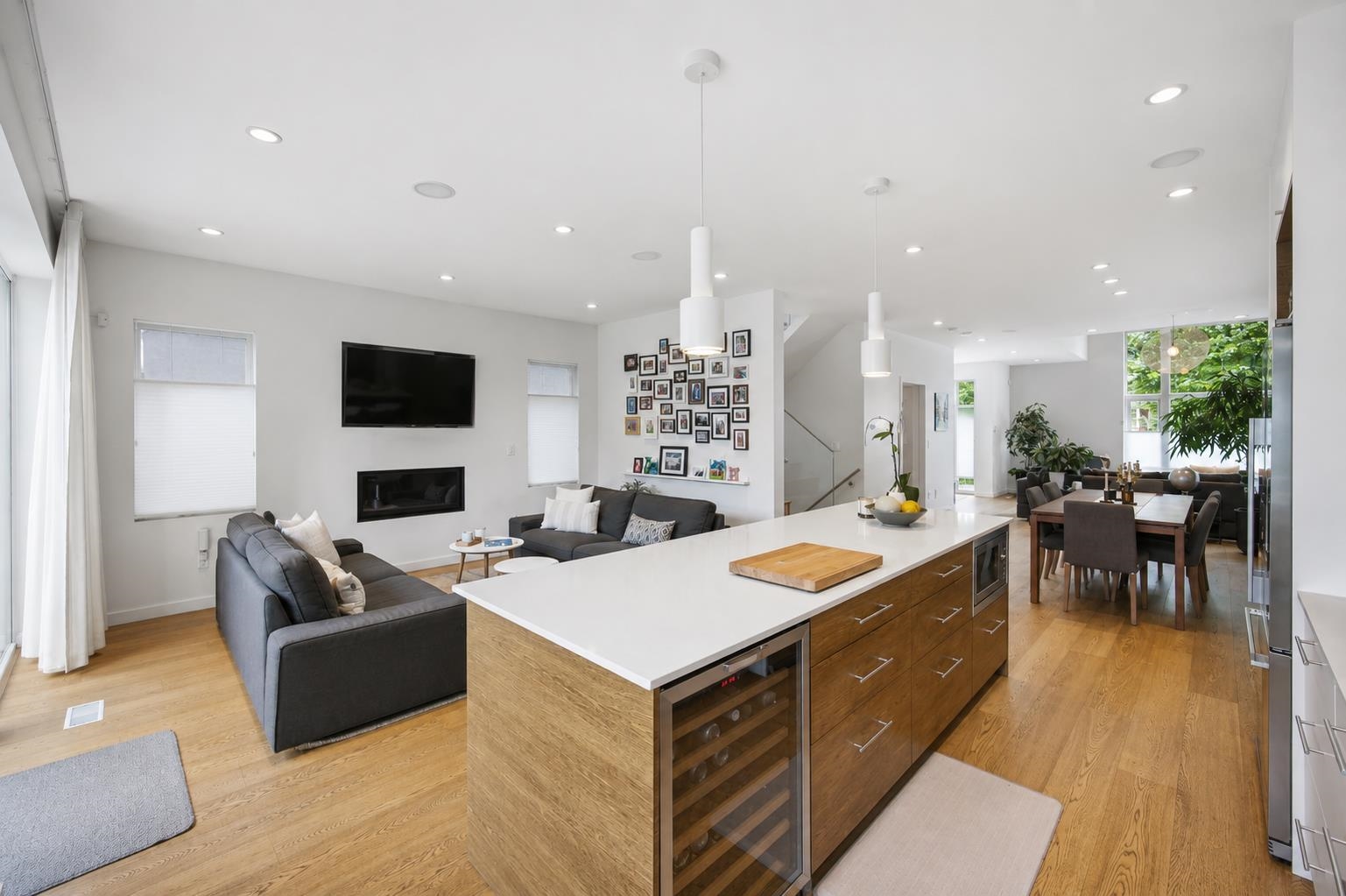 364 15th Street - MLS&reg; # R3138388