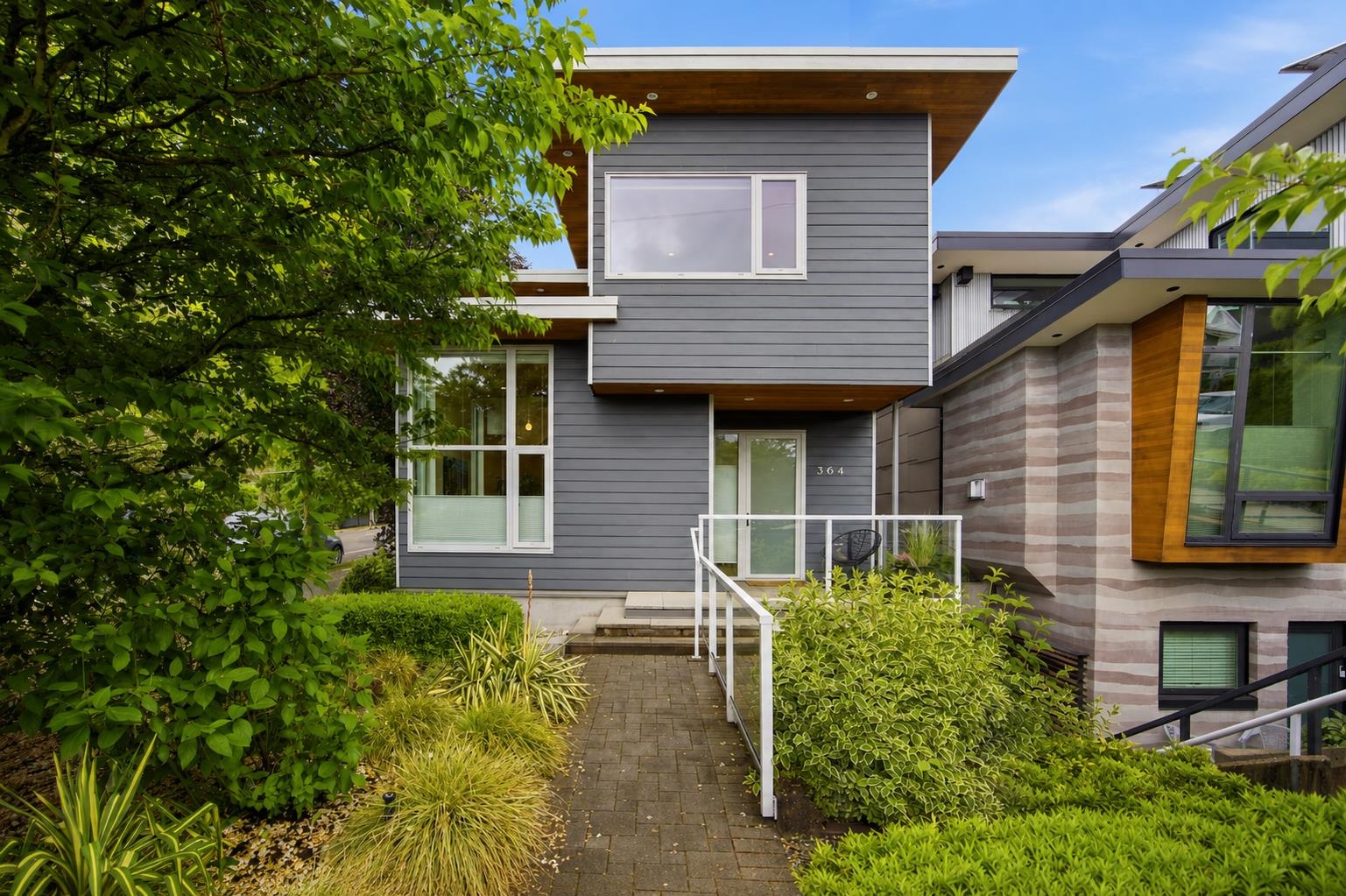  364 15th Street - MLS&reg; # R3138388