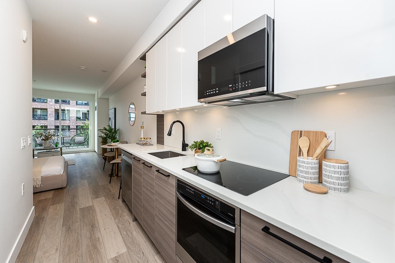 203 422 Lakewood Drive - MLS&reg; # R3138800