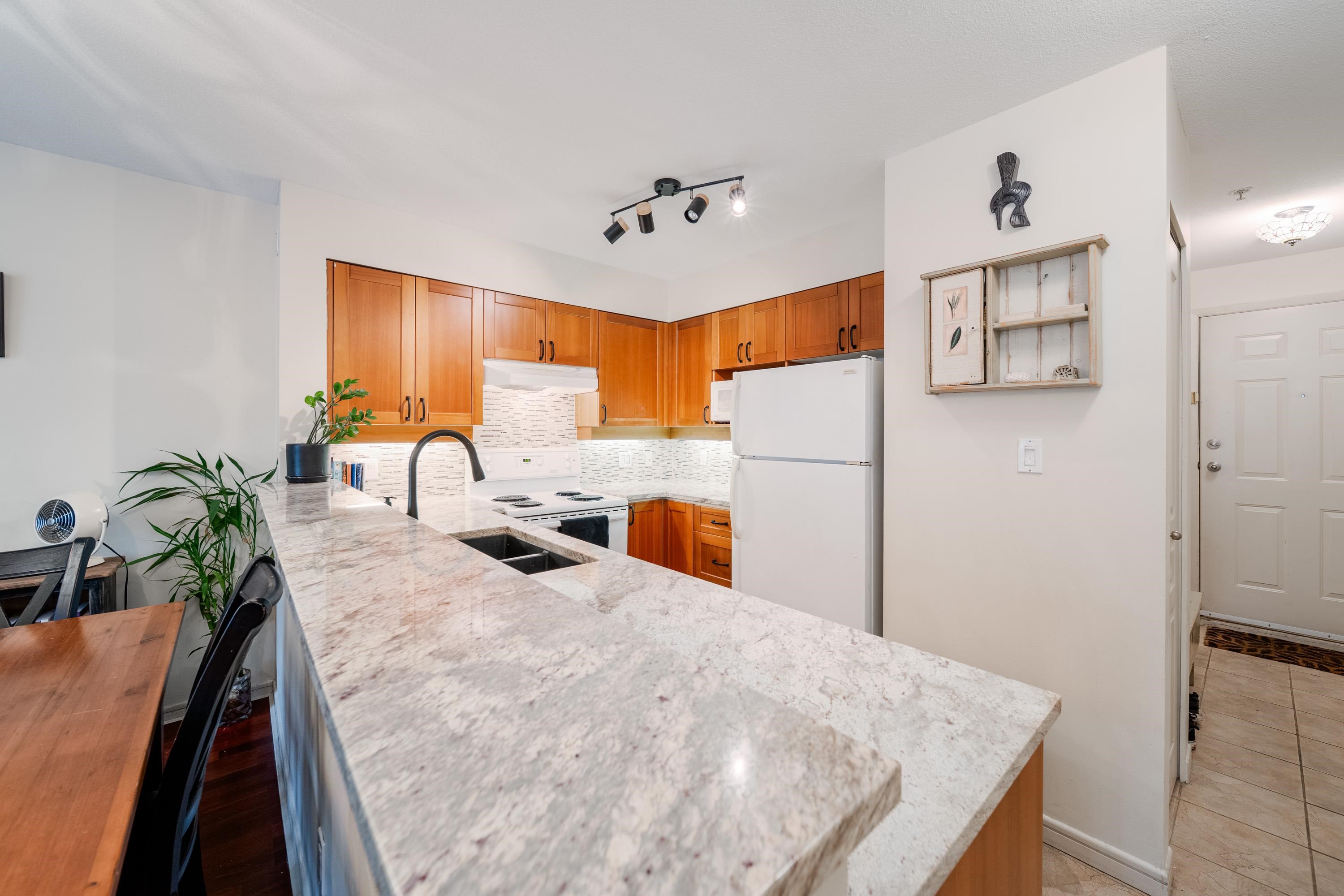202 3727 10th Avenue - MLS&reg; # R3138922