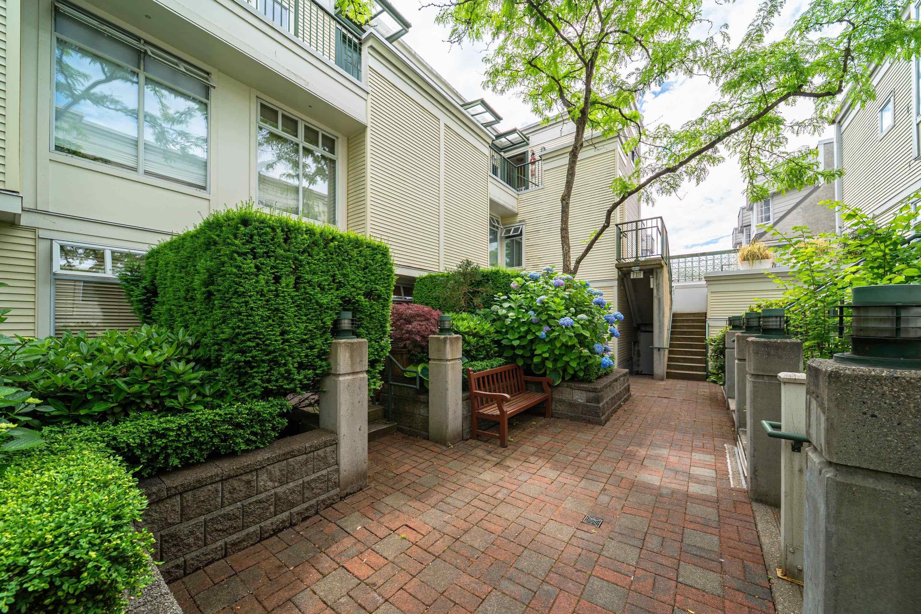 202 3727 10th Avenue - MLS&reg; # R3138922
