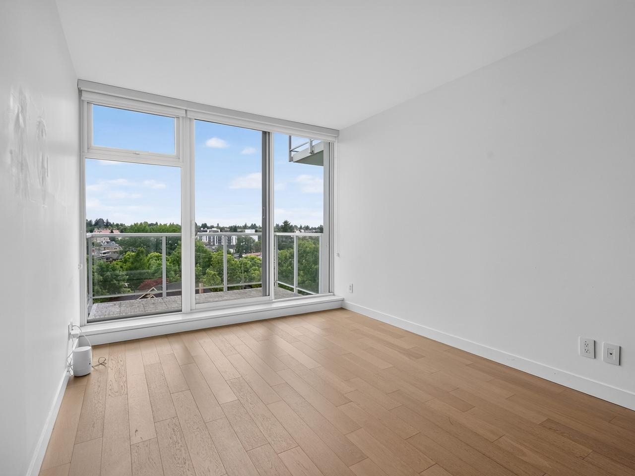 906 2221 30th Avenue - MLS&reg; # R3138995