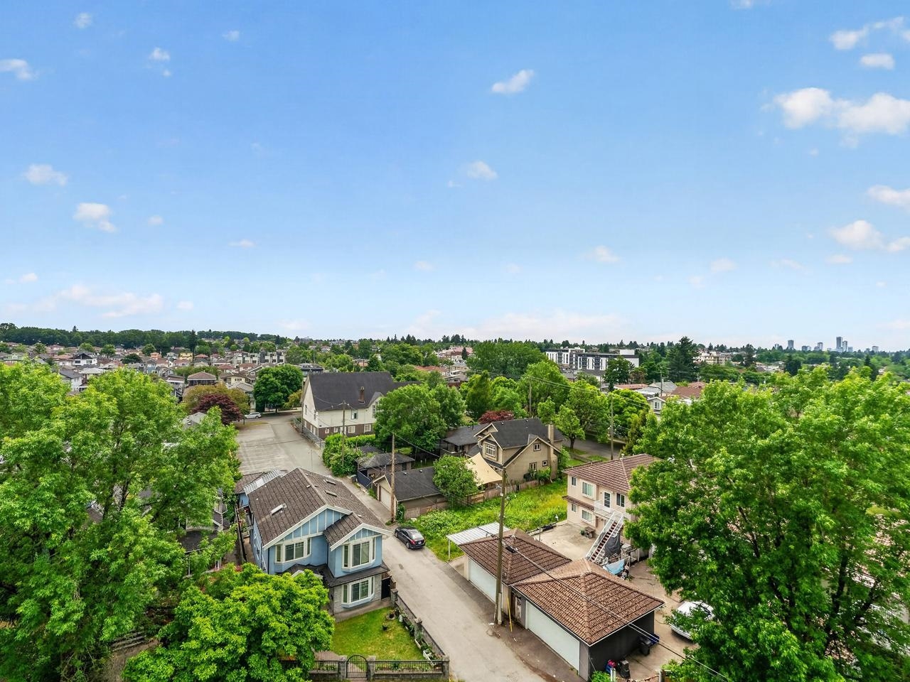 906 2221 30th Avenue - MLS&reg; # R3138995