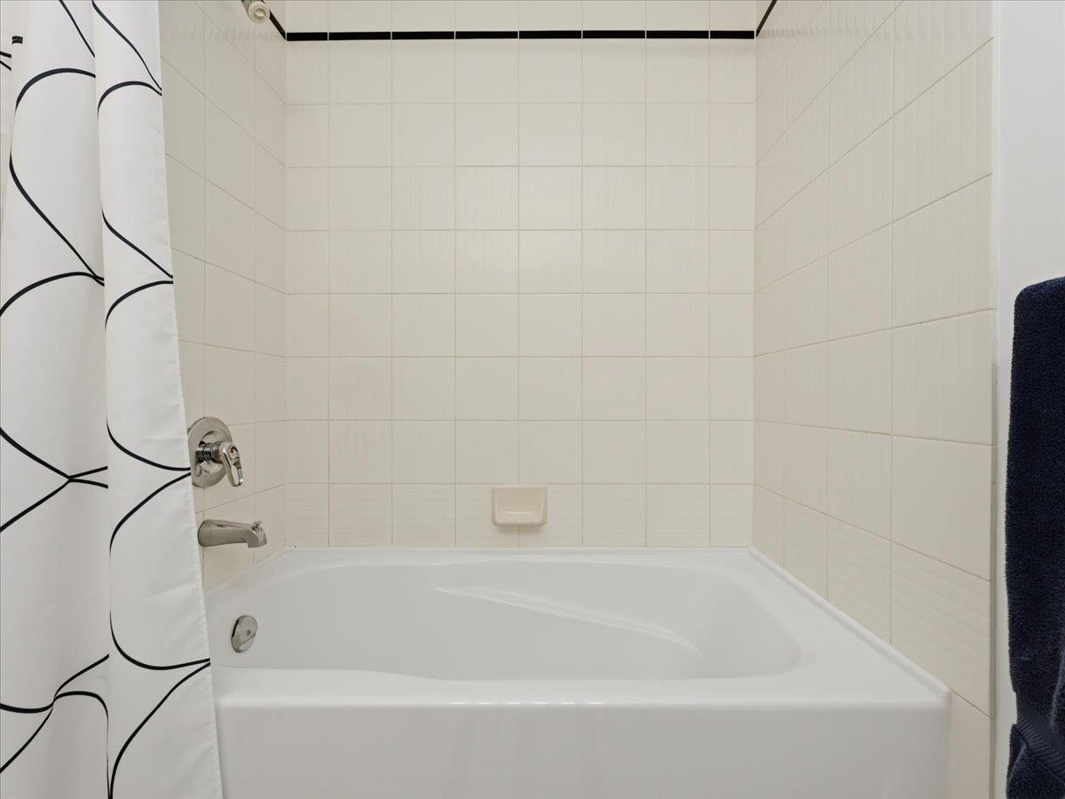 503 2228 Marstrand Avenue - MLS&reg; # R3139472