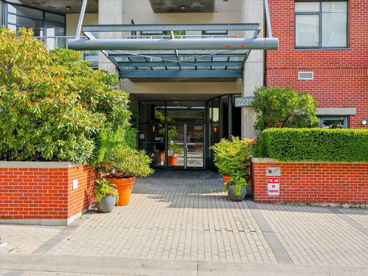 503 2228 Marstrand Avenue - MLS&reg; # R3139472