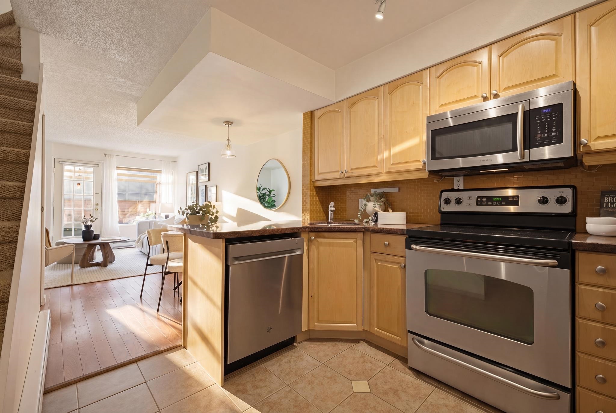14 719 31st Avenue - MLS&reg; # R3139764