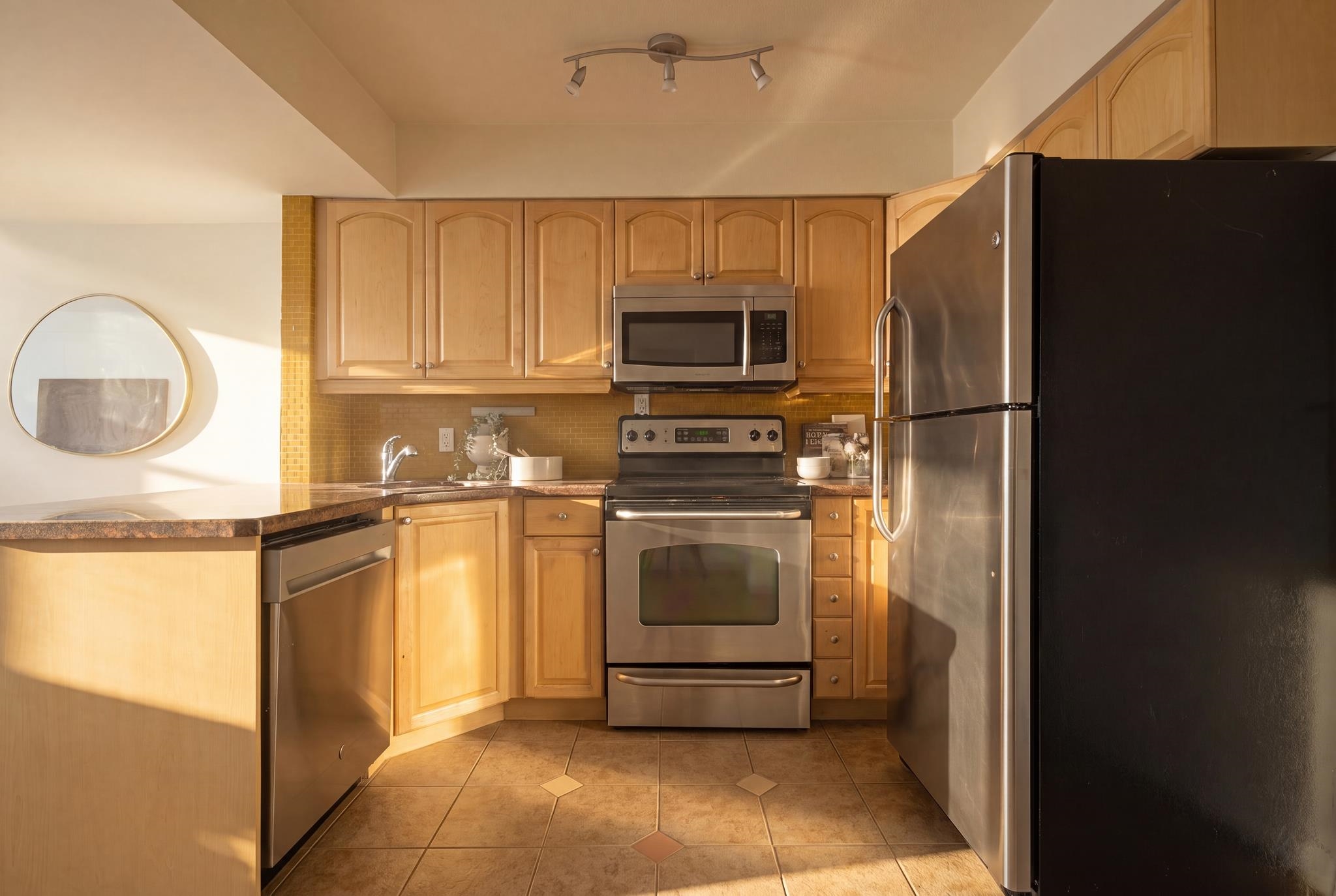 14 719 31st Avenue - MLS&reg; # R3139764