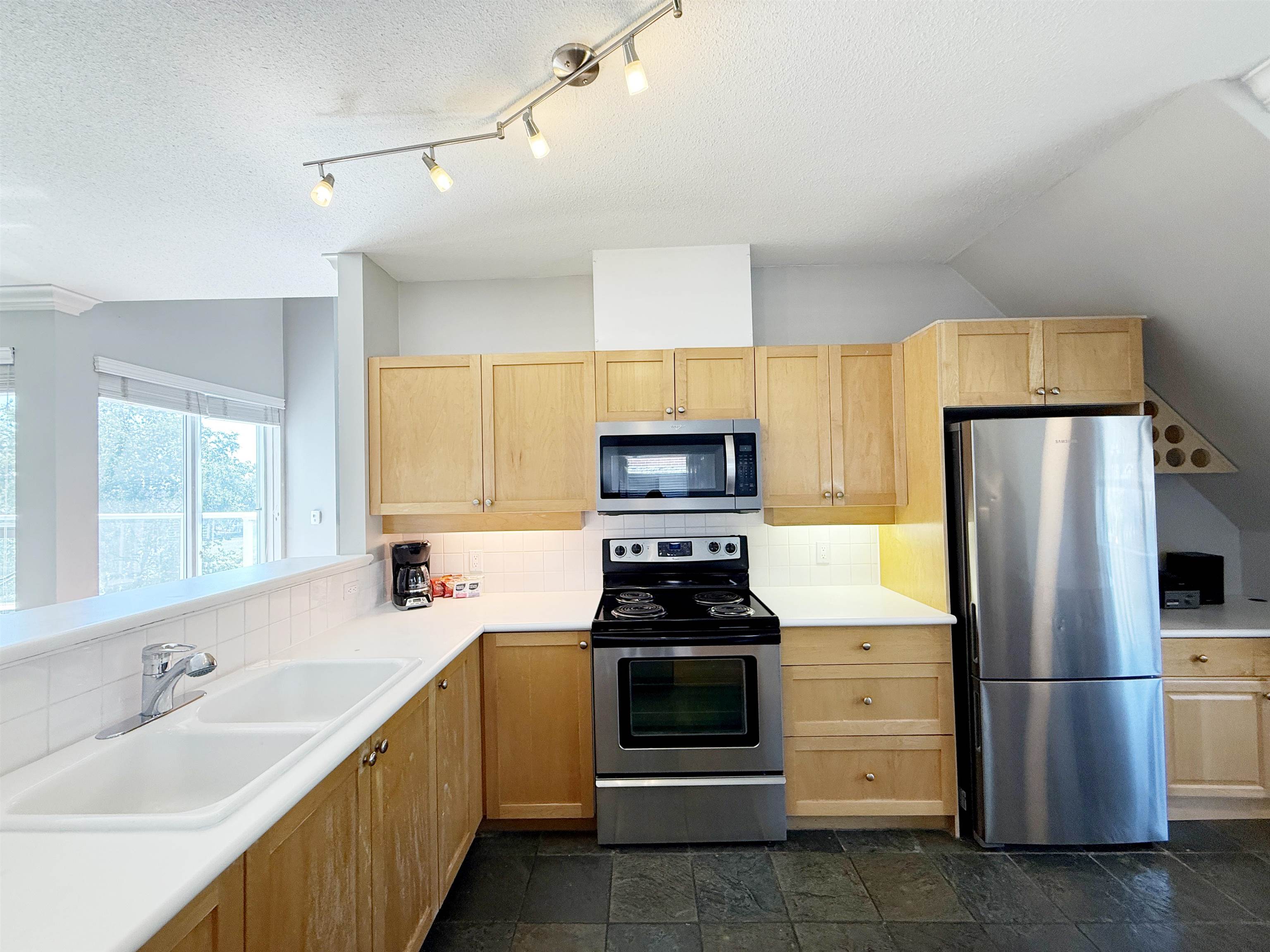 403 1990 E Kent Avenue - MLS&reg; # R3139835
