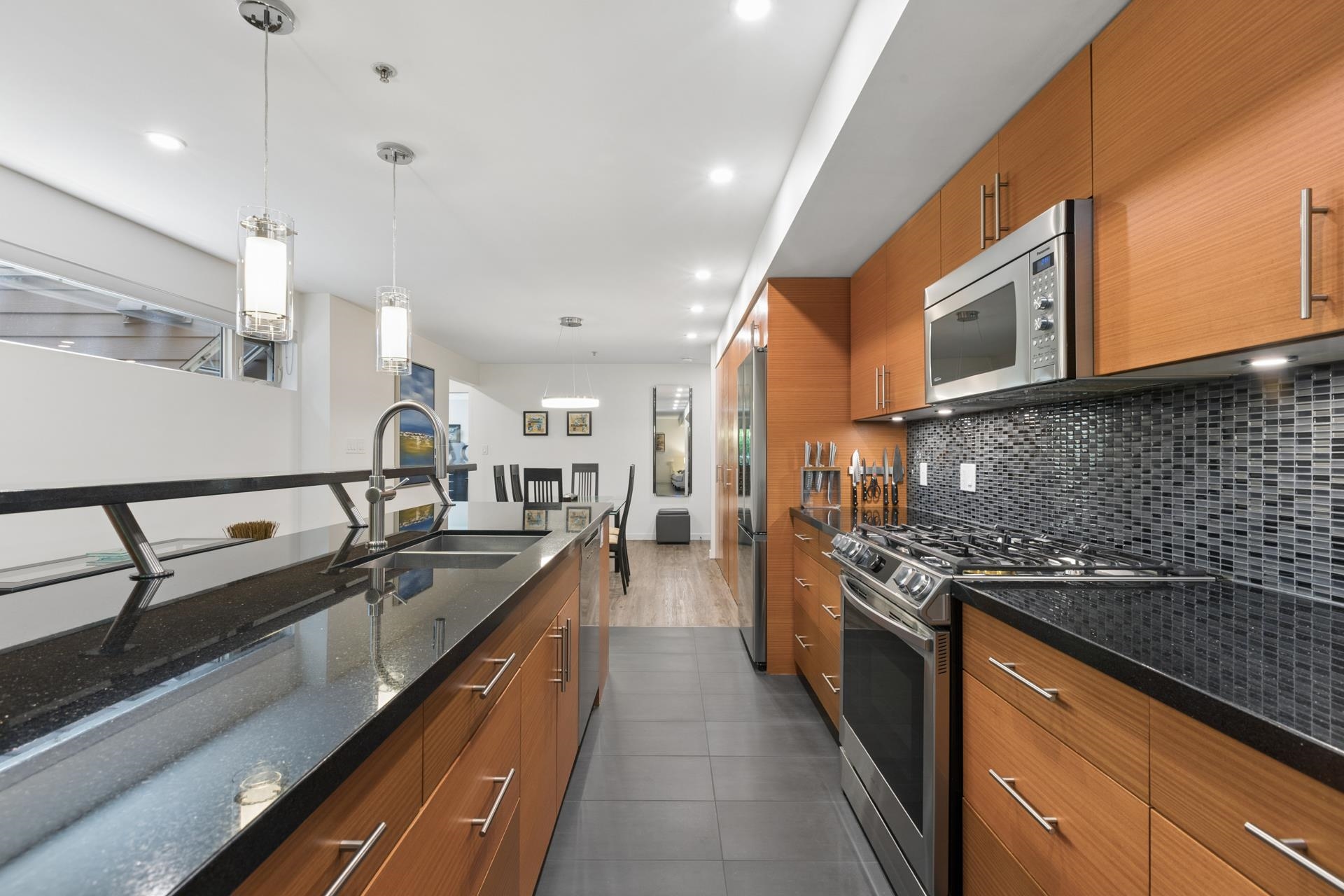 102 2832 Capilano Road - MLS&reg; # R3140082