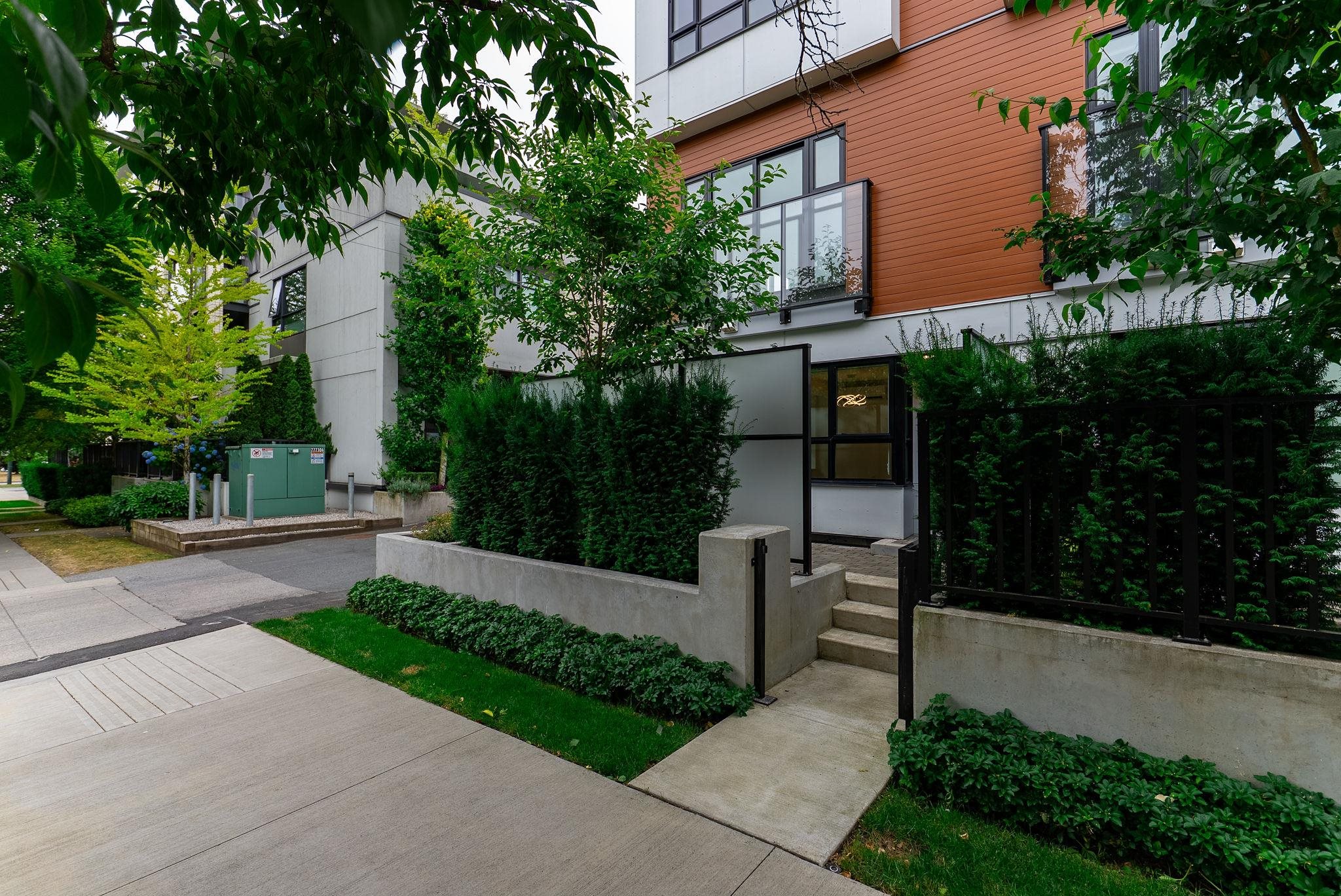 11 520 28th Avenue - MLS&reg; # R3140736