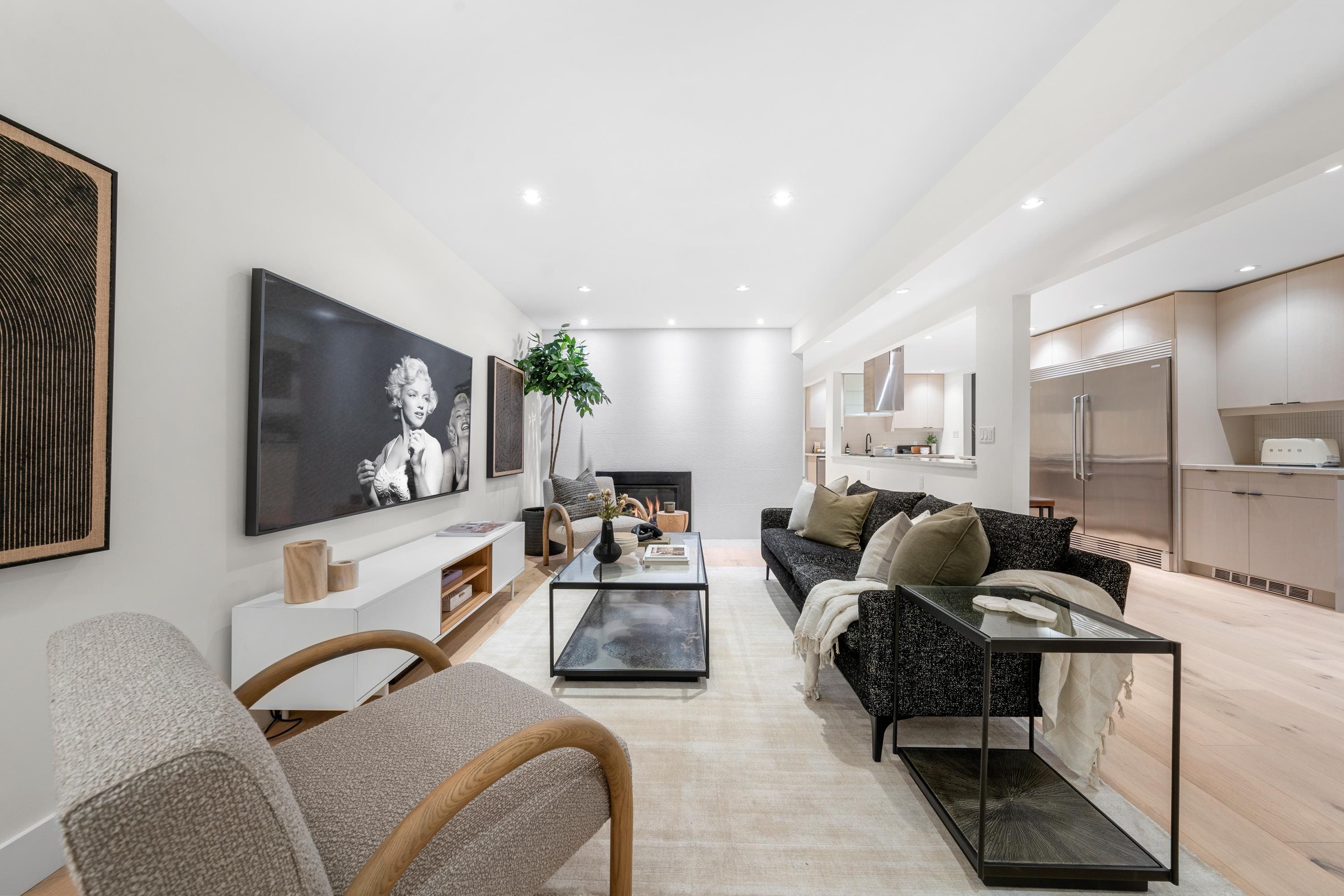  1140 17 Street - MLS&reg; # R3140844